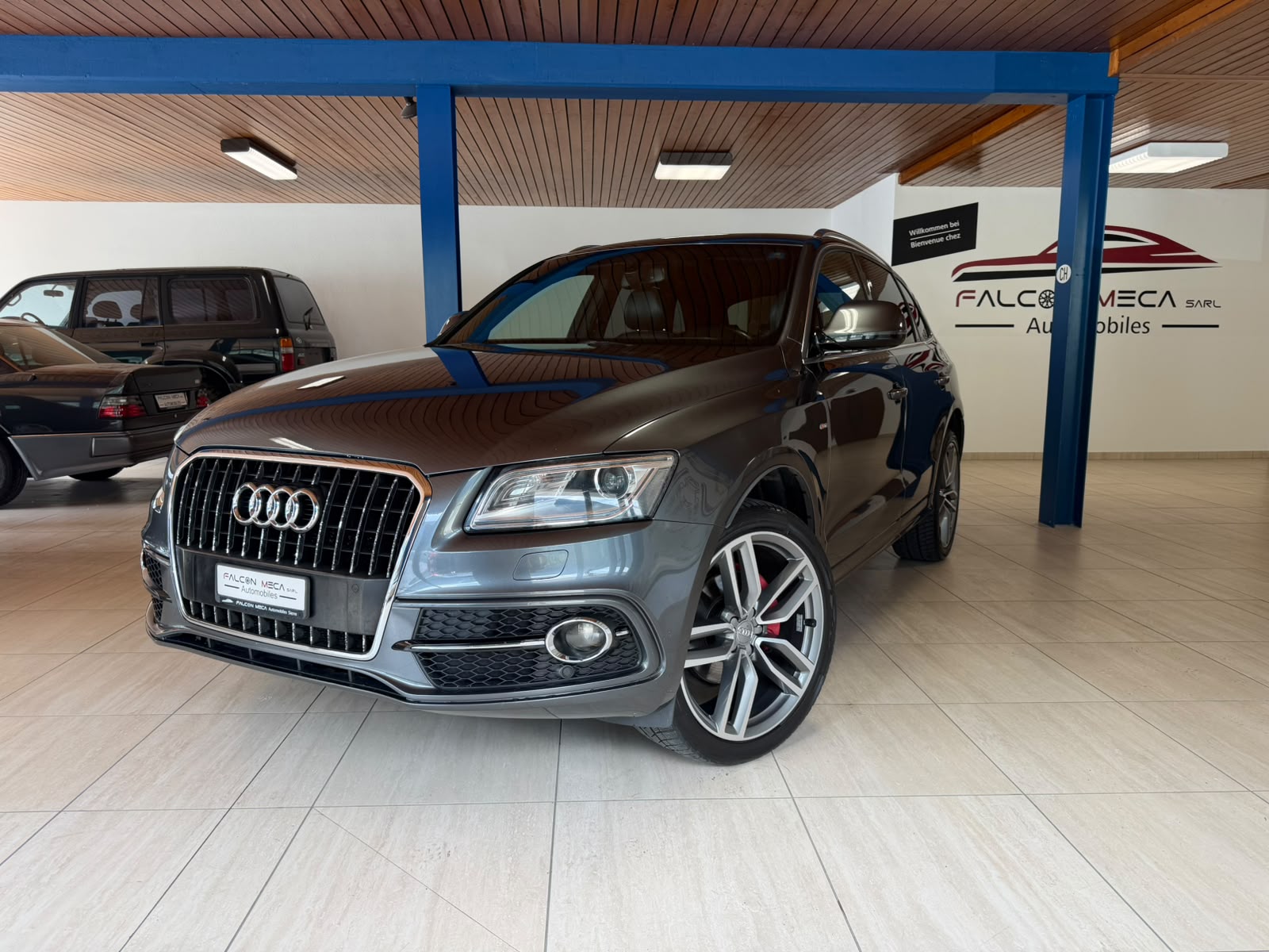 AUDI Q5 2.0 TDI quattro S-tronic-image-2