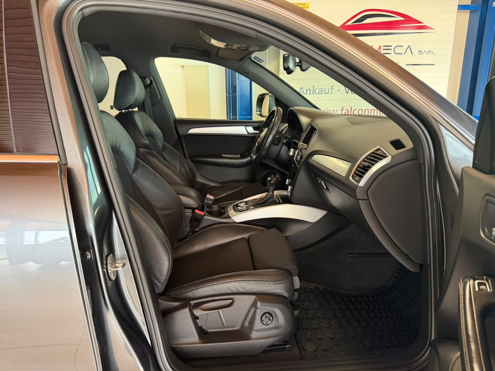 AUDI Q5 2.0 TDI quattro S-tronic-image-18