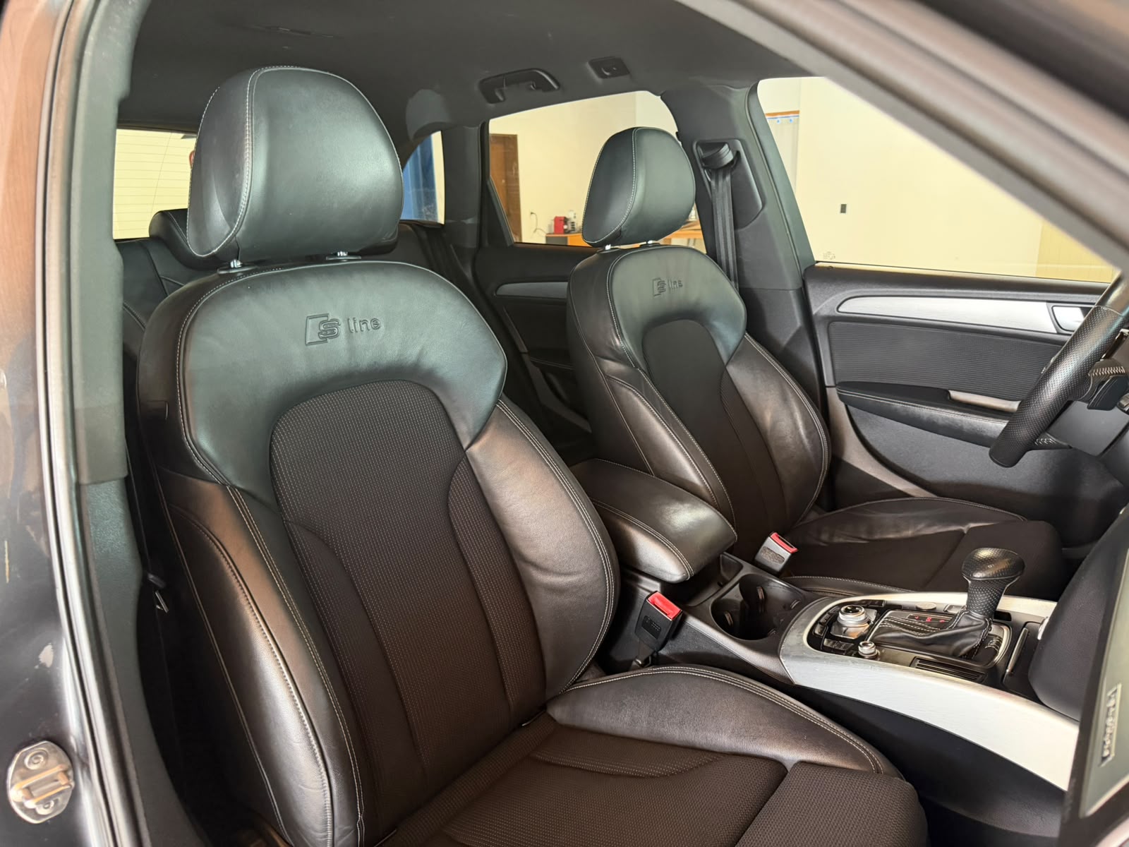 AUDI Q5 2.0 TDI quattro S-tronic-image-17