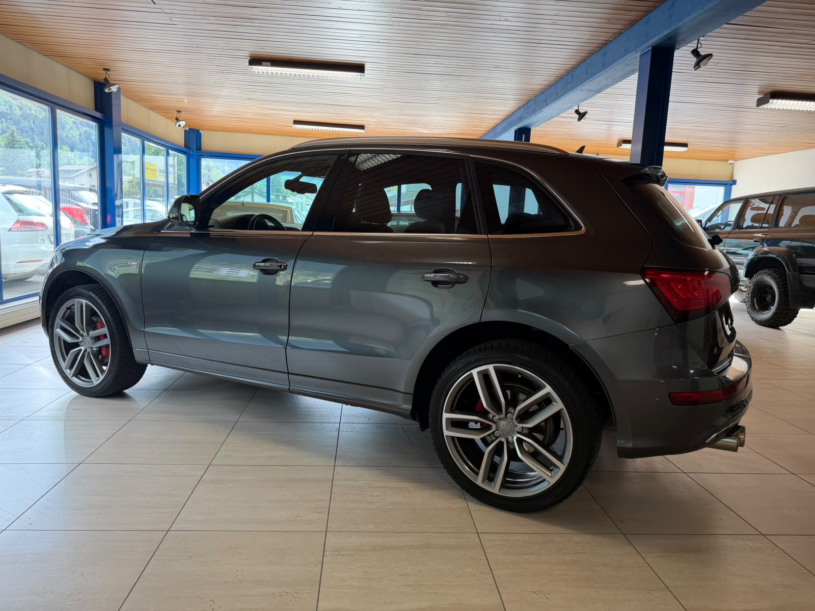 AUDI Q5 2.0 TDI quattro S-tronic-image-7
