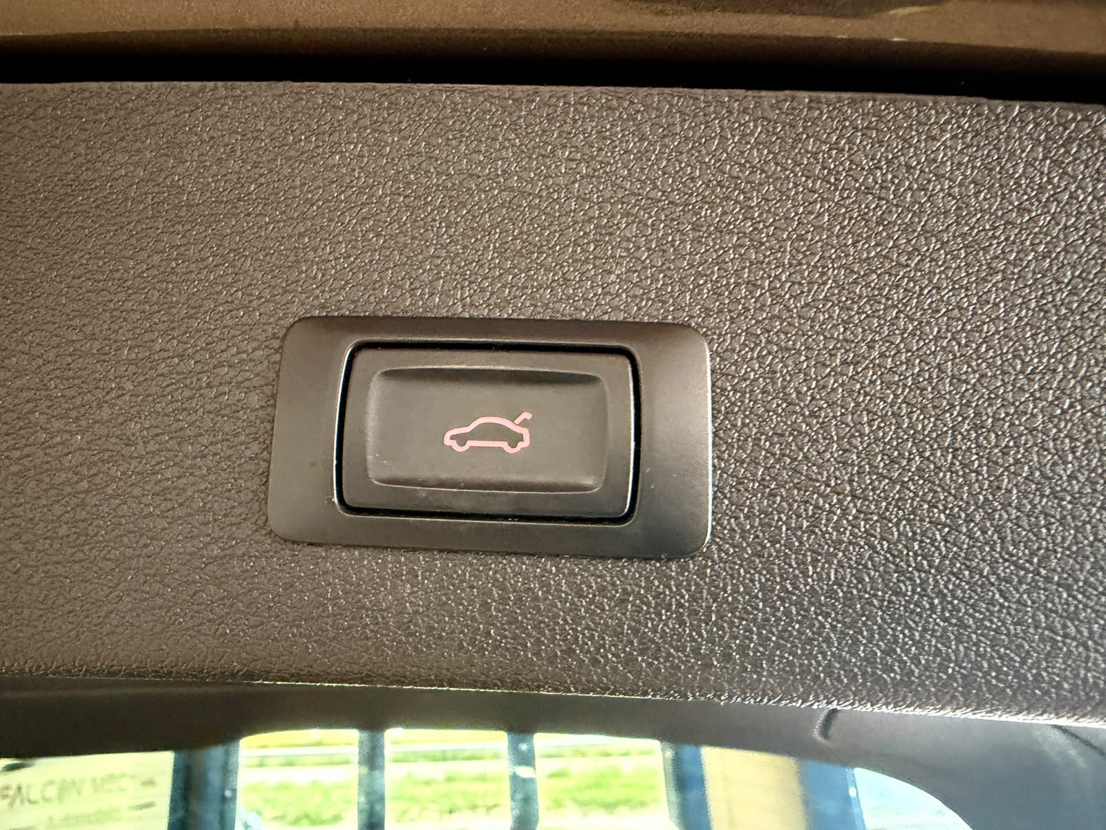 AUDI Q5 2.0 TDI quattro S-tronic-image-21