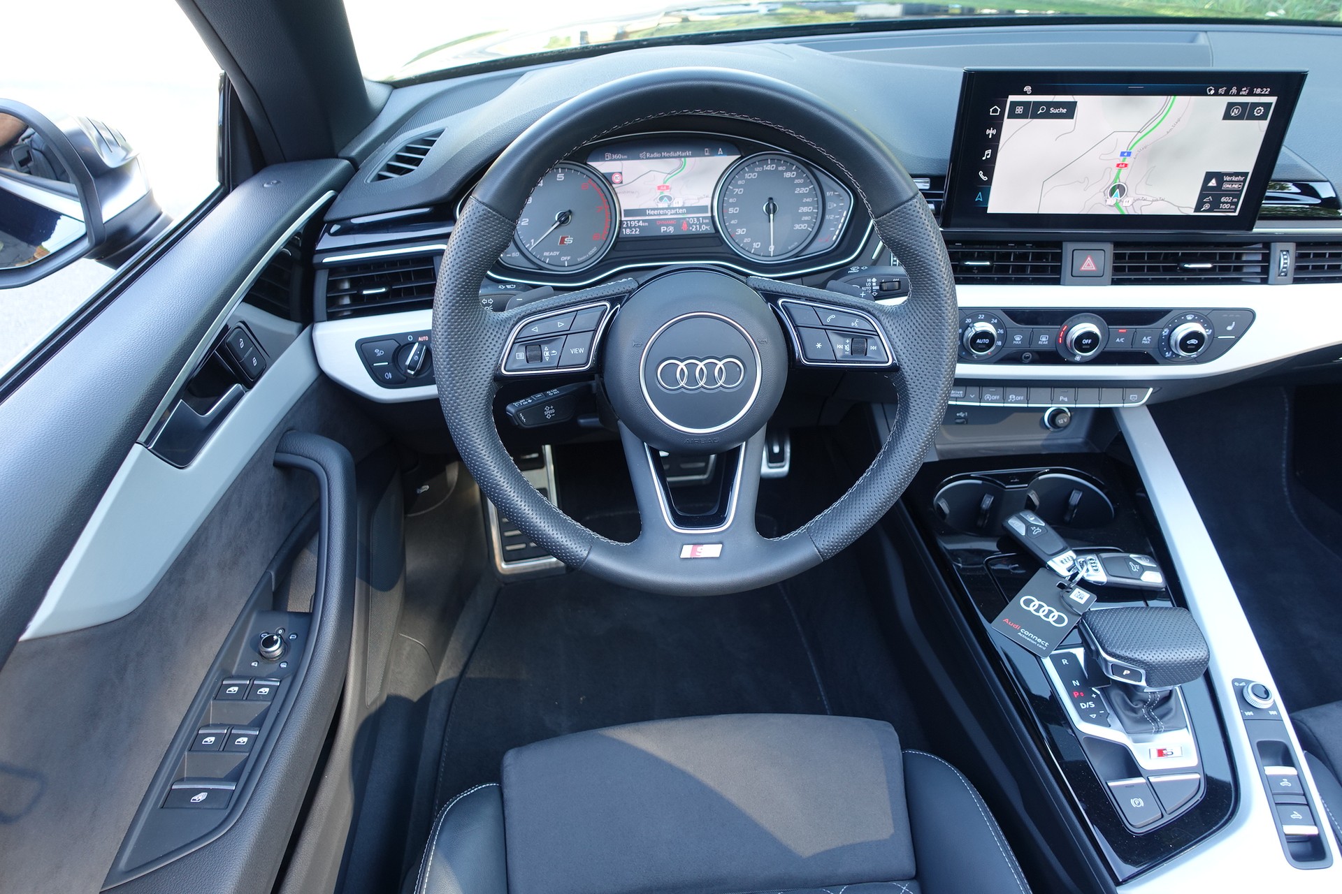 AUDI S5 Cabriolet 3.0 TFSI quattro tiptronic-image-2