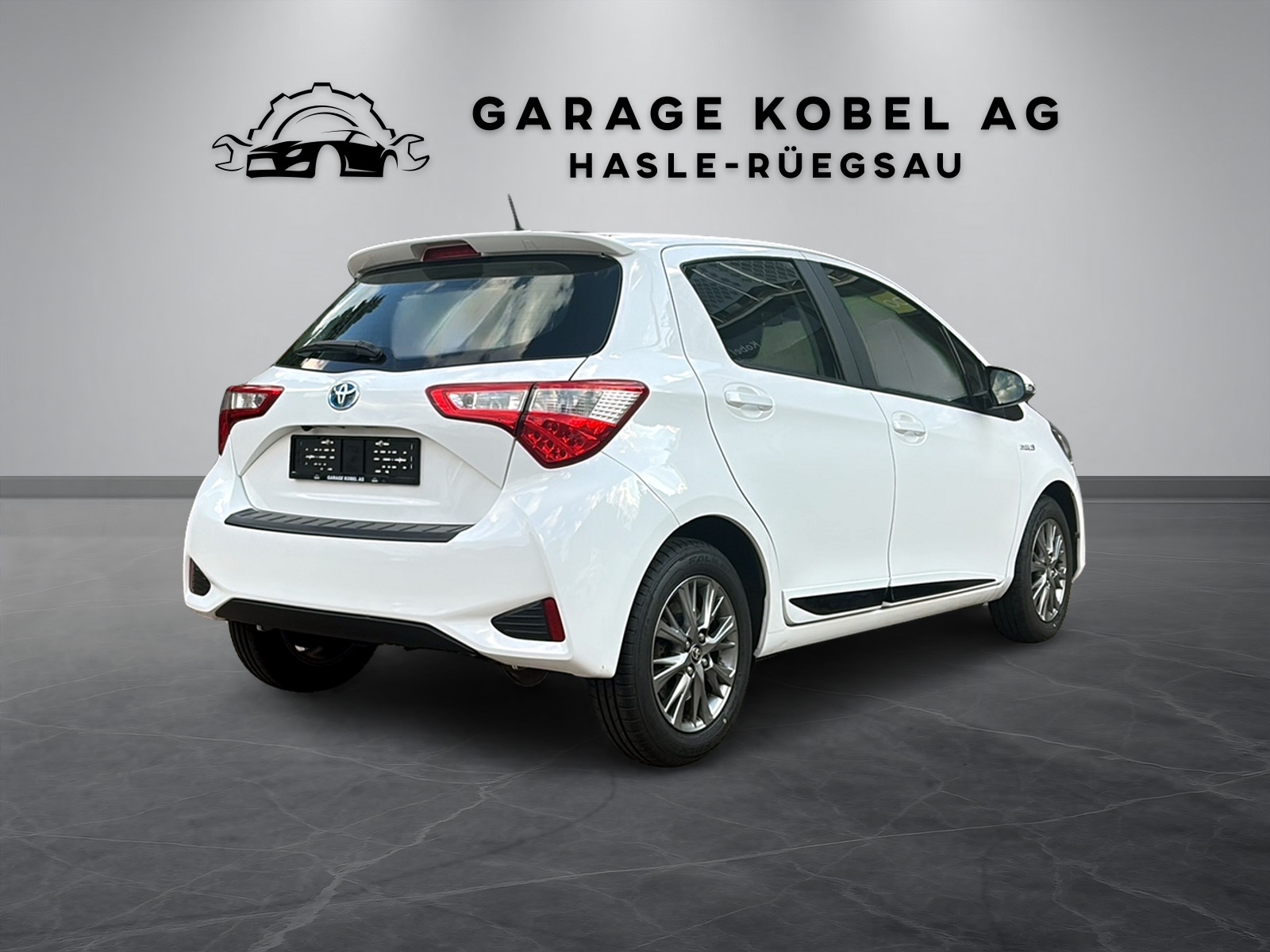 TOYOTA Yaris 1.5 VVT-i Hybrid Trend e-CVT-image-2