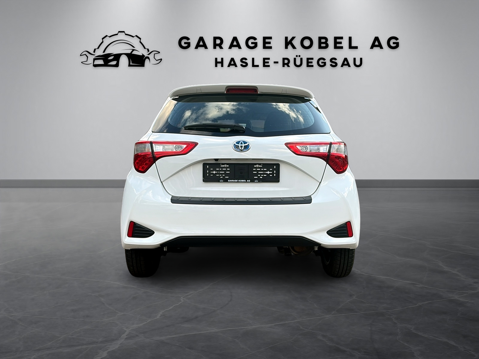 TOYOTA Yaris 1.5 VVT-i Hybrid Trend e-CVT-image-3