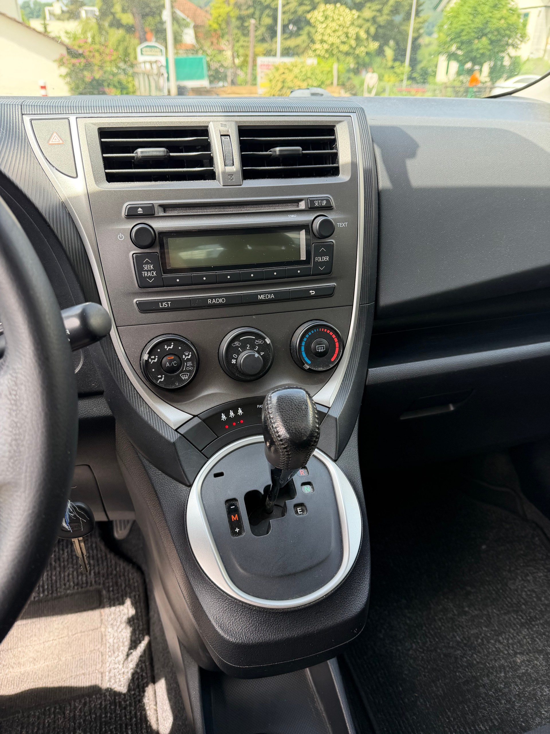 SUBARU Trezia 1.4D Swiss Automatic-image-11