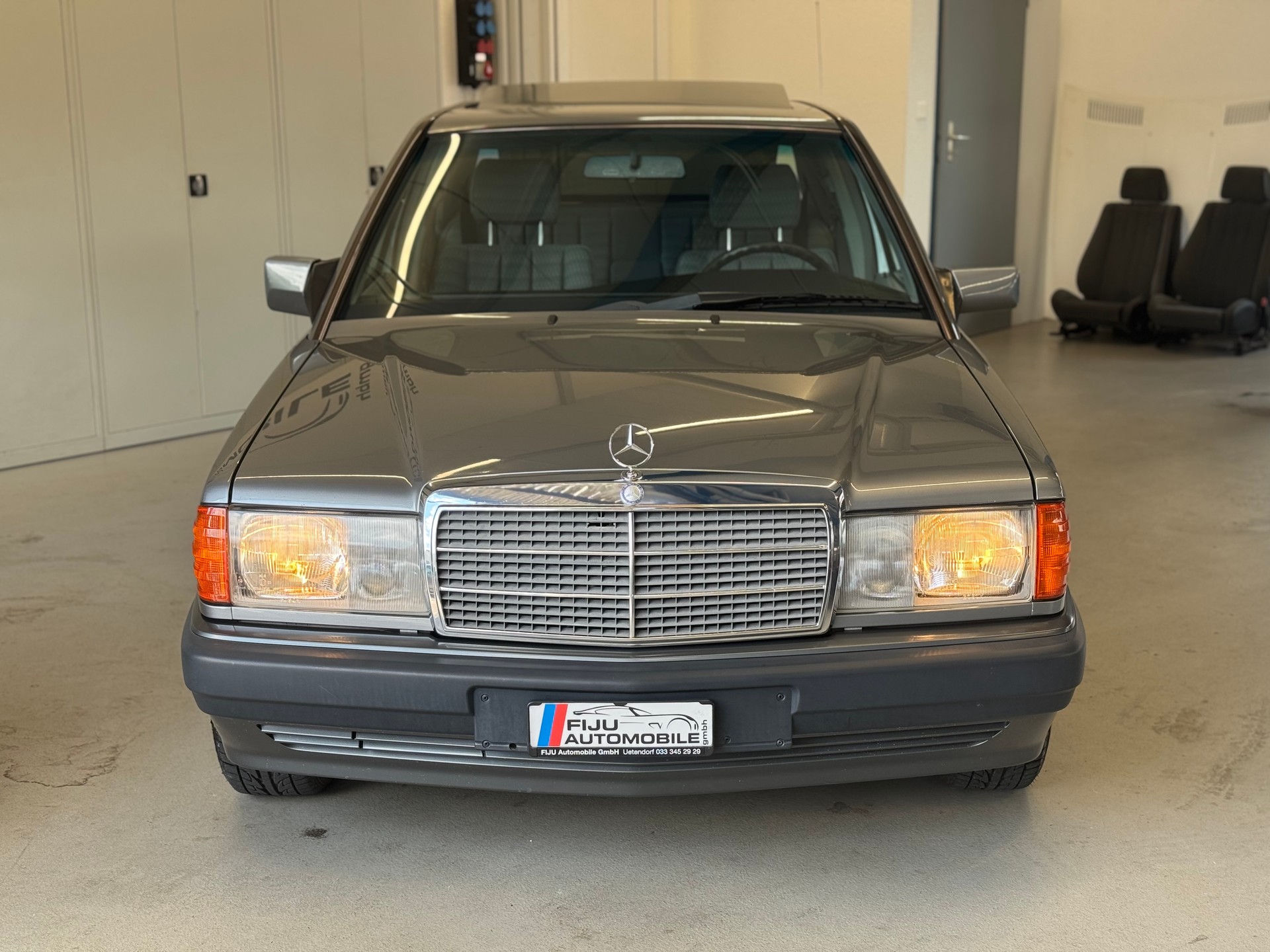 MERCEDES-BENZ 190 E 2.3-image-1