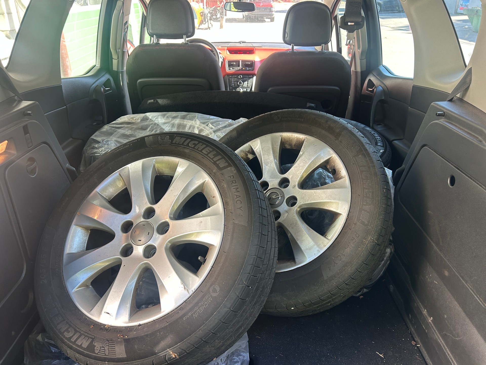OPEL Meriva 1.4 Turbo Cosmo-image-7