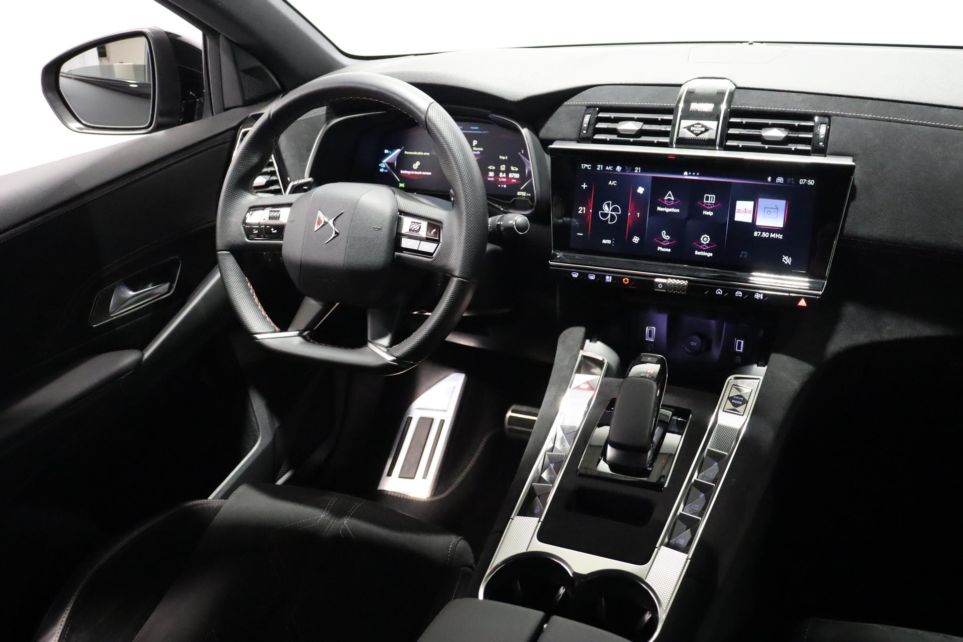 DS AUTOMOBILES 7 1.6 E-Tense Ligne Noire 4x4-image-6