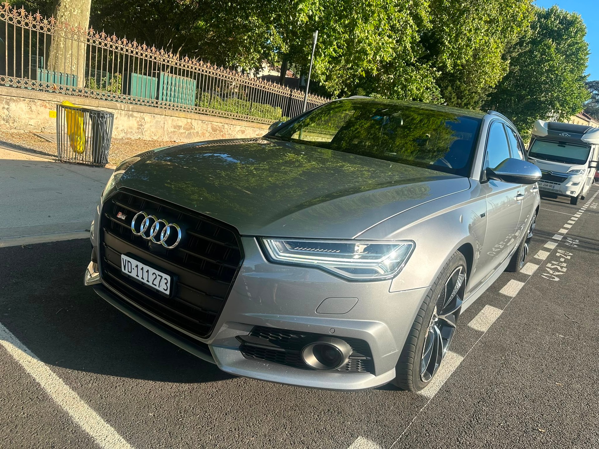AUDI 4.0 V8 TFSI quattro S-Tronic-image-2