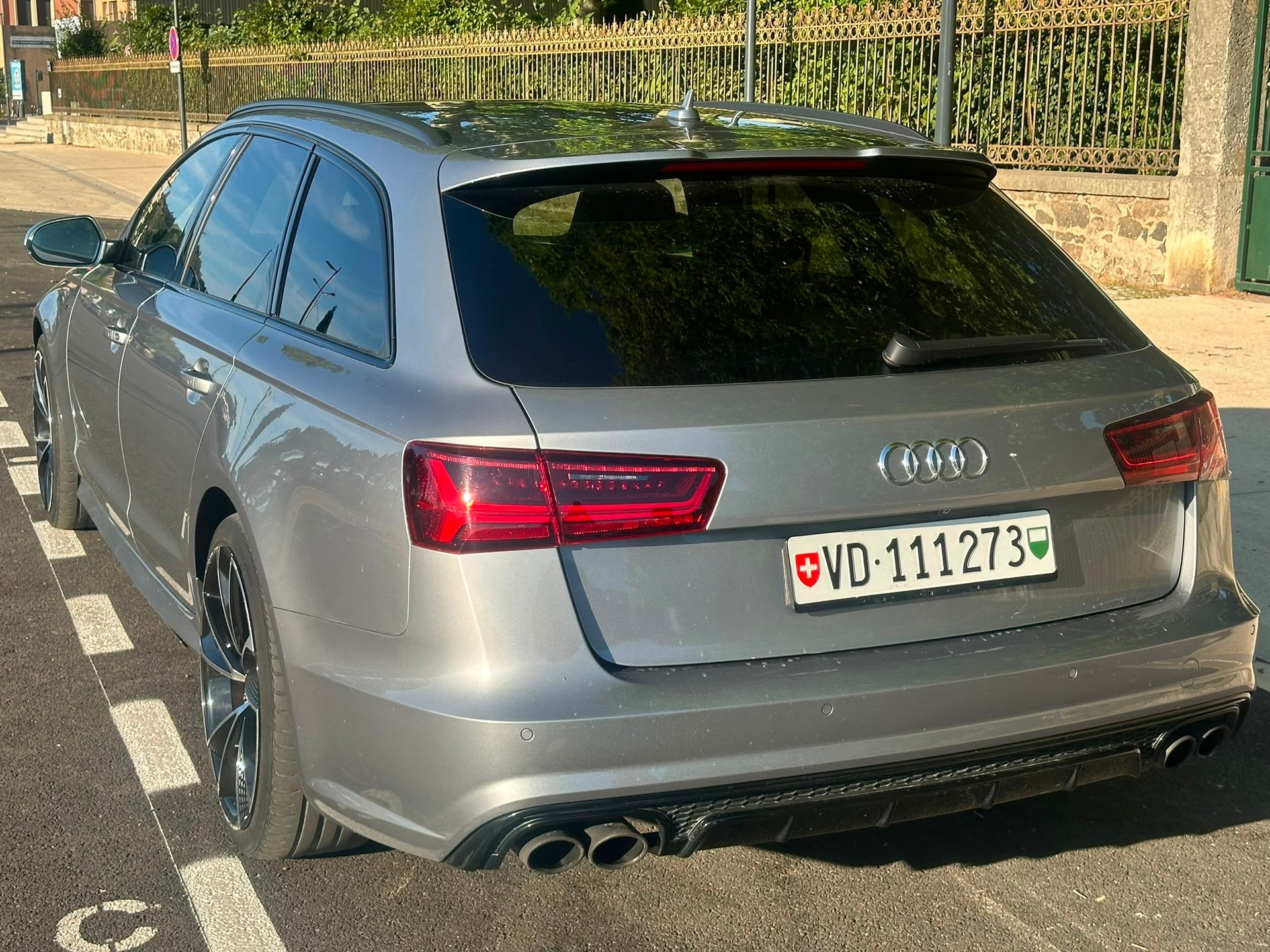 AUDI 4.0 V8 TFSI quattro S-Tronic-image-0