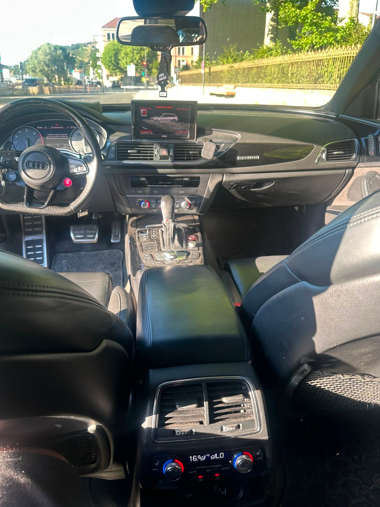 AUDI 4.0 V8 TFSI quattro S-Tronic-image-5