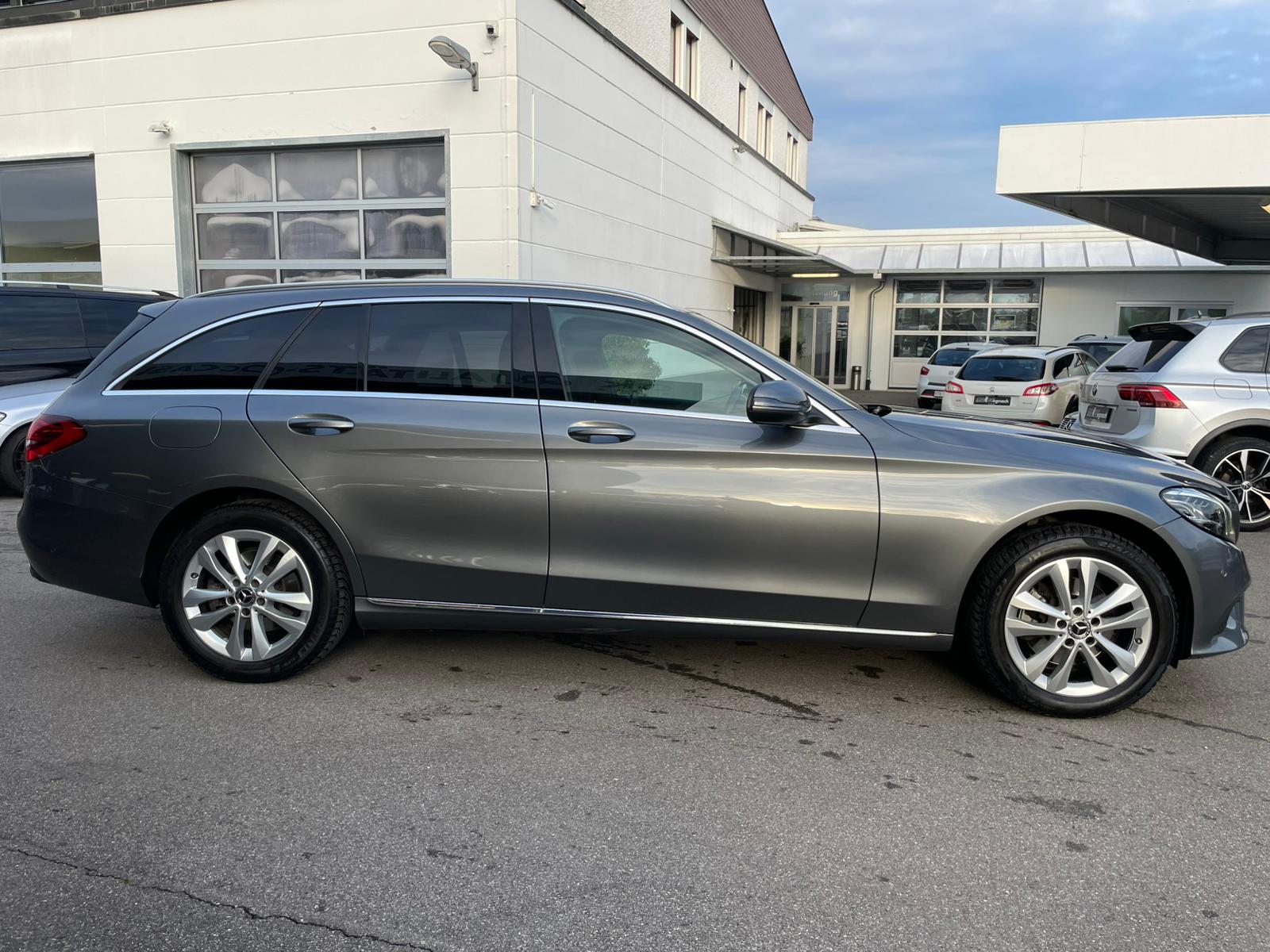 MERCEDES-BENZ C 220 d Swiss Star Avantgarde 4M 9G-Tronic-image-4
