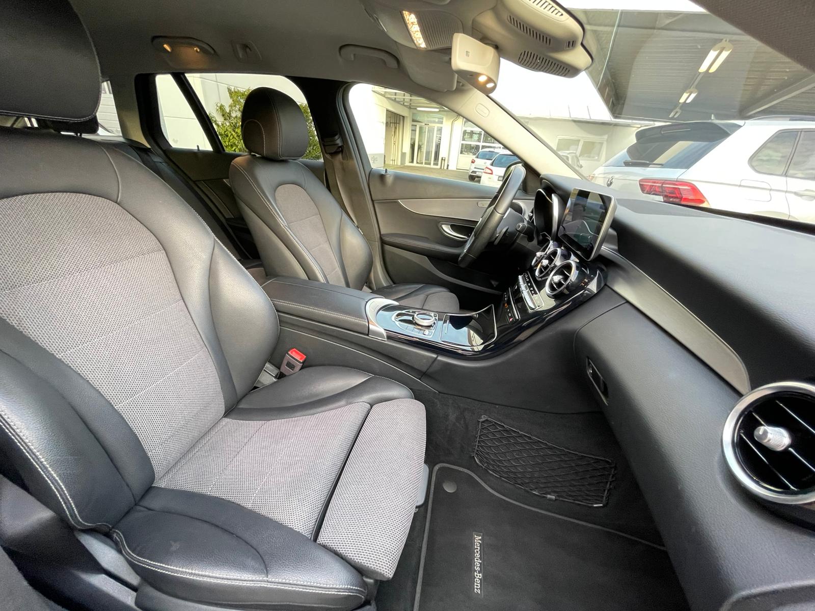 MERCEDES-BENZ C 220 d Swiss Star Avantgarde 4M 9G-Tronic-image-13