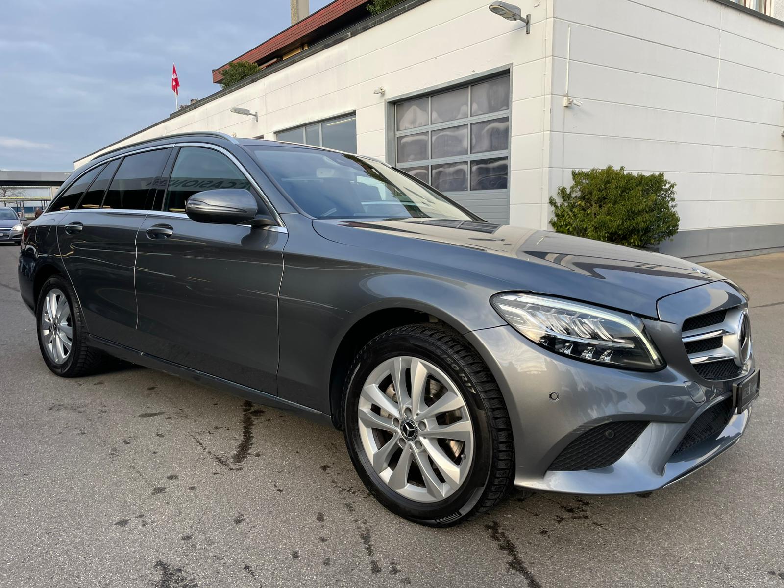 MERCEDES-BENZ C 220 d Swiss Star Avantgarde 4M 9G-Tronic-image-2