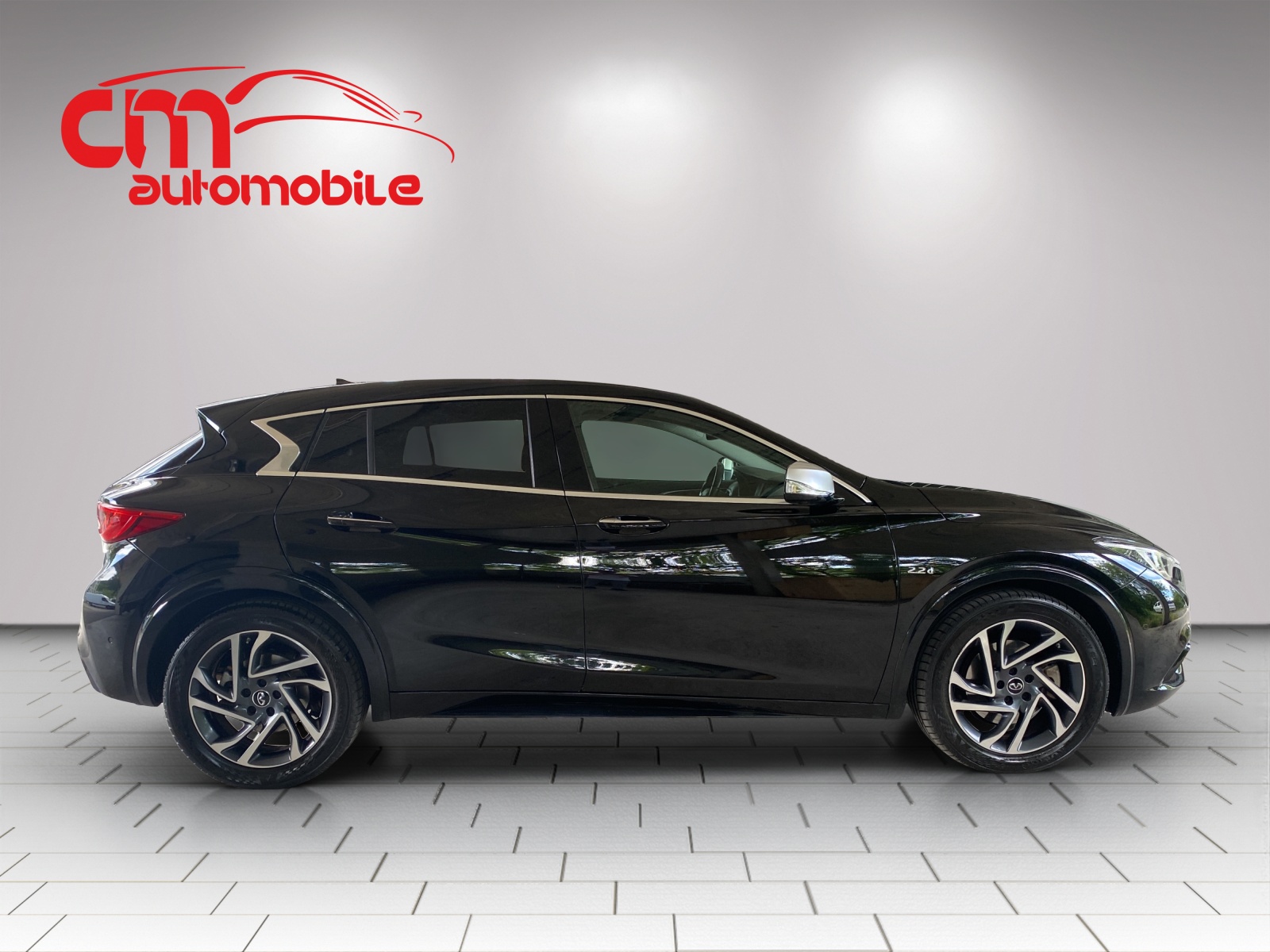 INFINITI Q30 2.2d Luxe AWD DCT-image-4