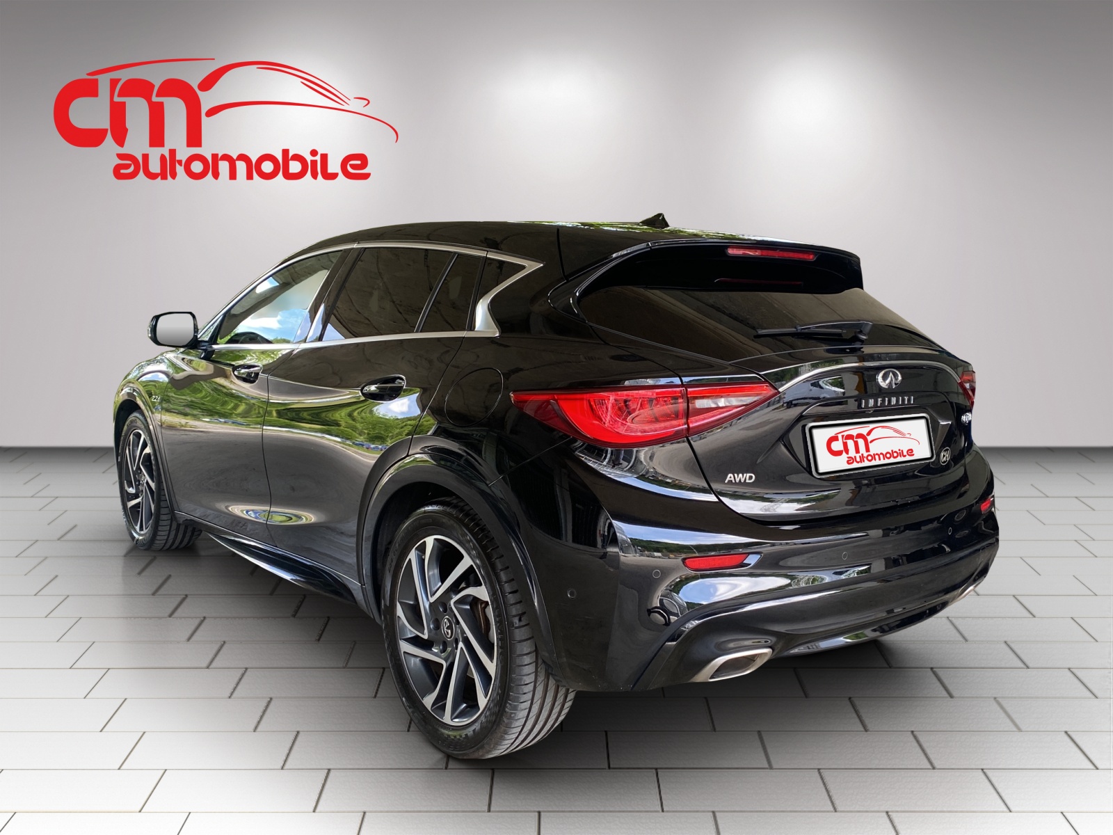 INFINITI Q30 2.2d Luxe AWD DCT-showroom-element-1