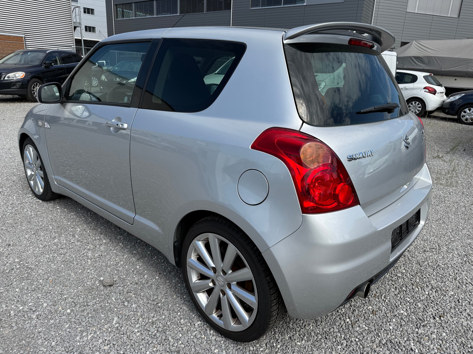 SUZUKI Swift 1.6i 16V Sport-image-2