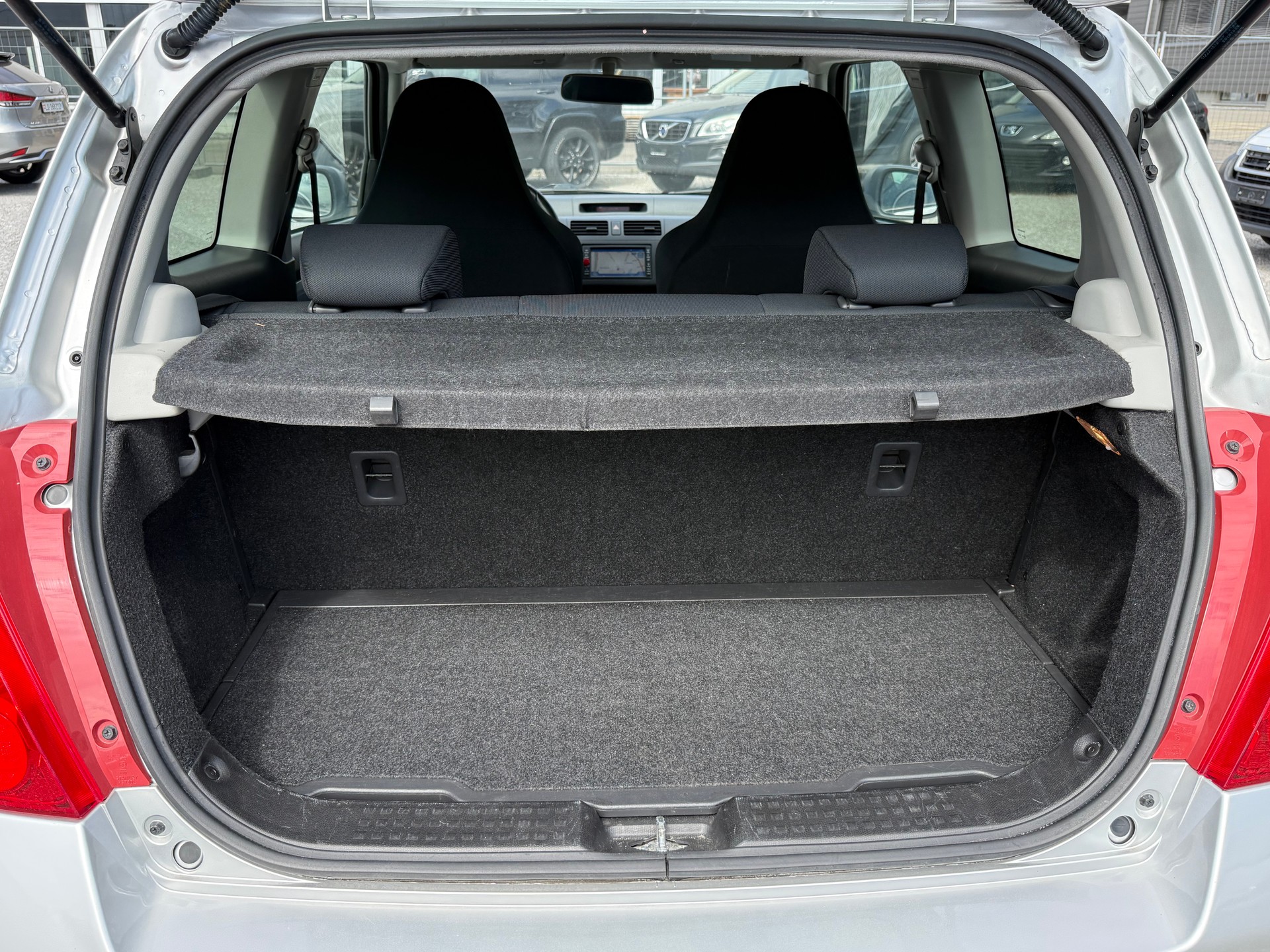 SUZUKI Swift 1.6i 16V Sport-image-9