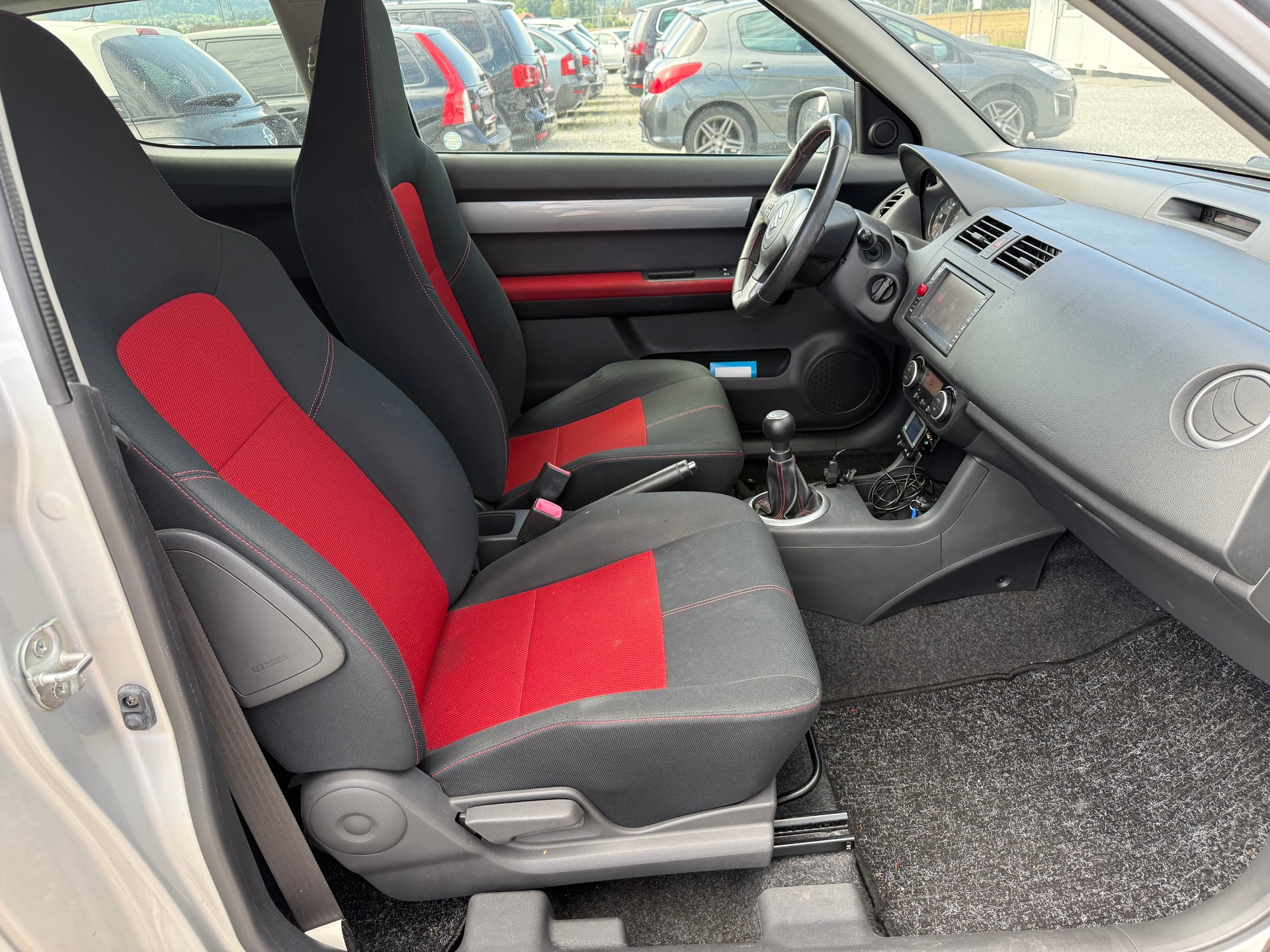 SUZUKI Swift 1.6i 16V Sport-image-7