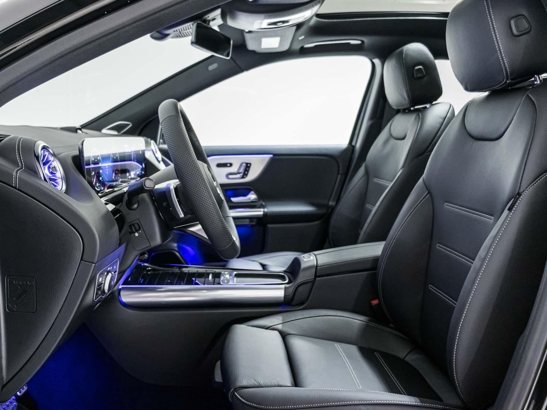 MERCEDES-BENZ GLA 220 d 4MATIC "Swiss Star"-image-6