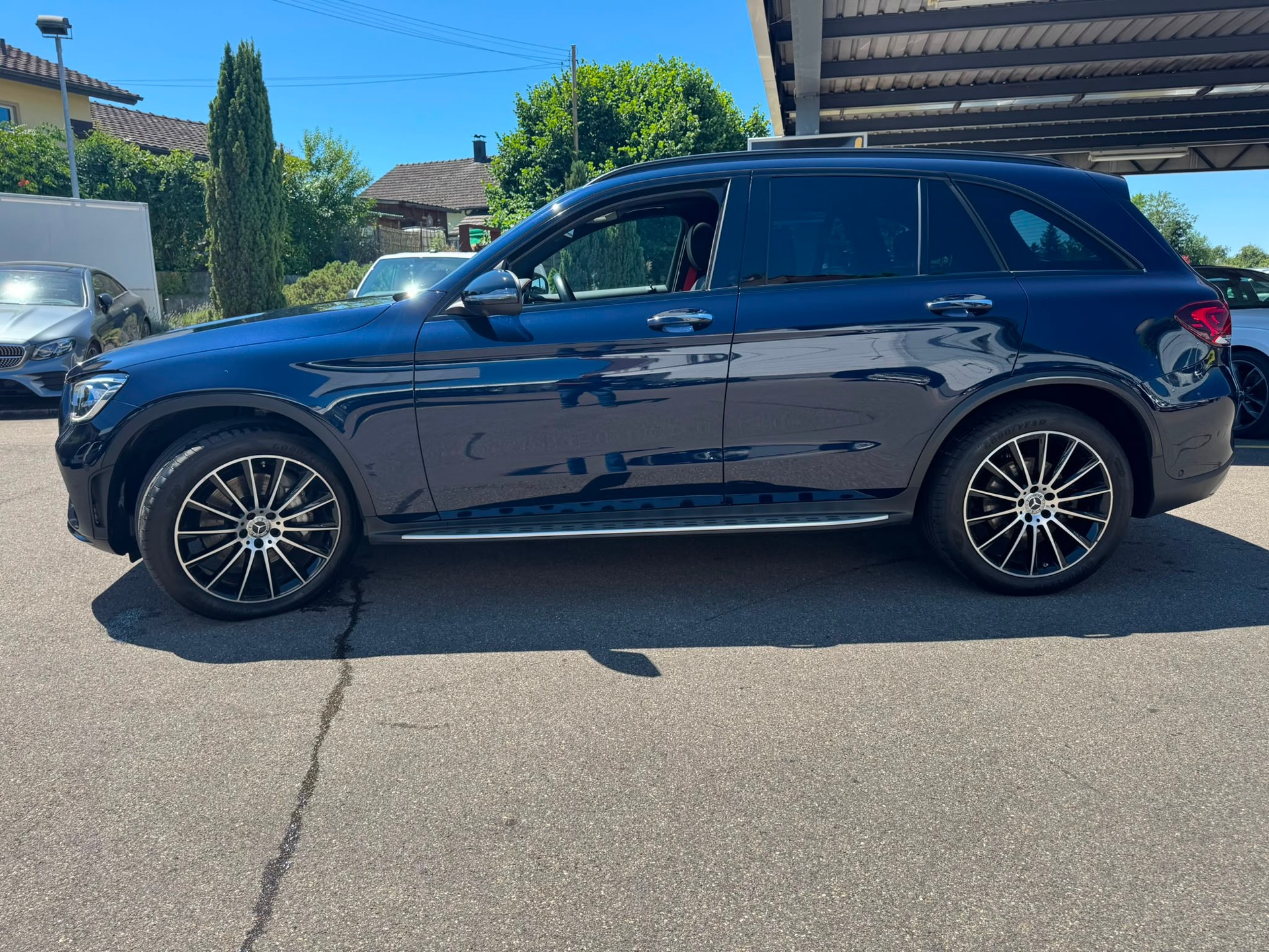 MERCEDES-BENZ GLC 220 d AMG Line 4Matic 9G-Tronic-image-3