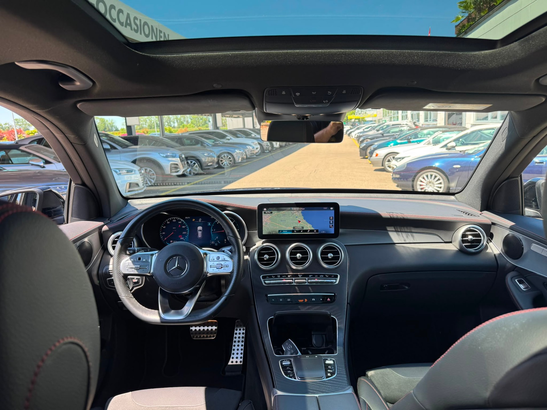 MERCEDES-BENZ GLC 220 d AMG Line 4Matic 9G-Tronic-image-8