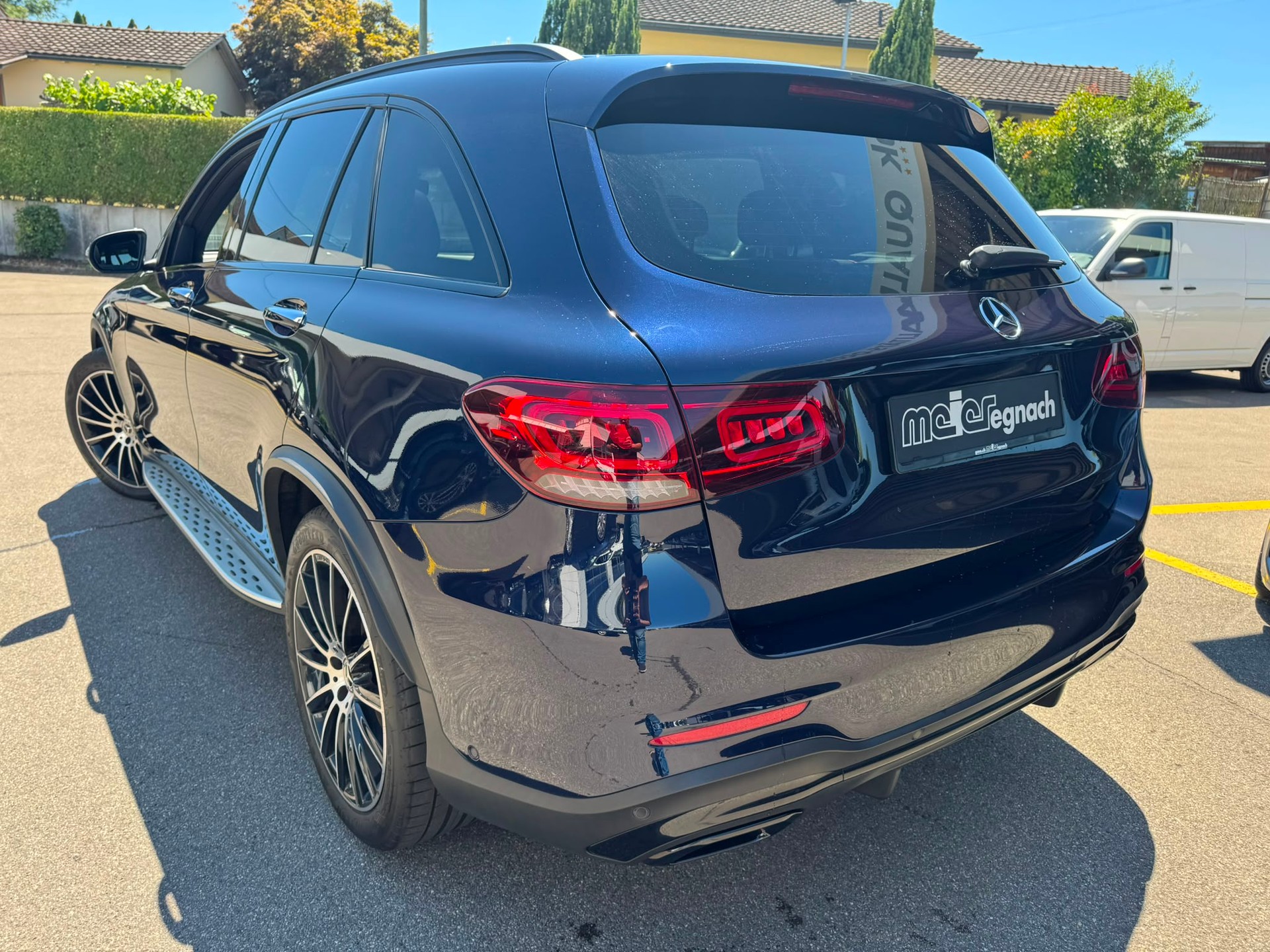 MERCEDES-BENZ GLC 220 d AMG Line 4Matic 9G-Tronic-image-5
