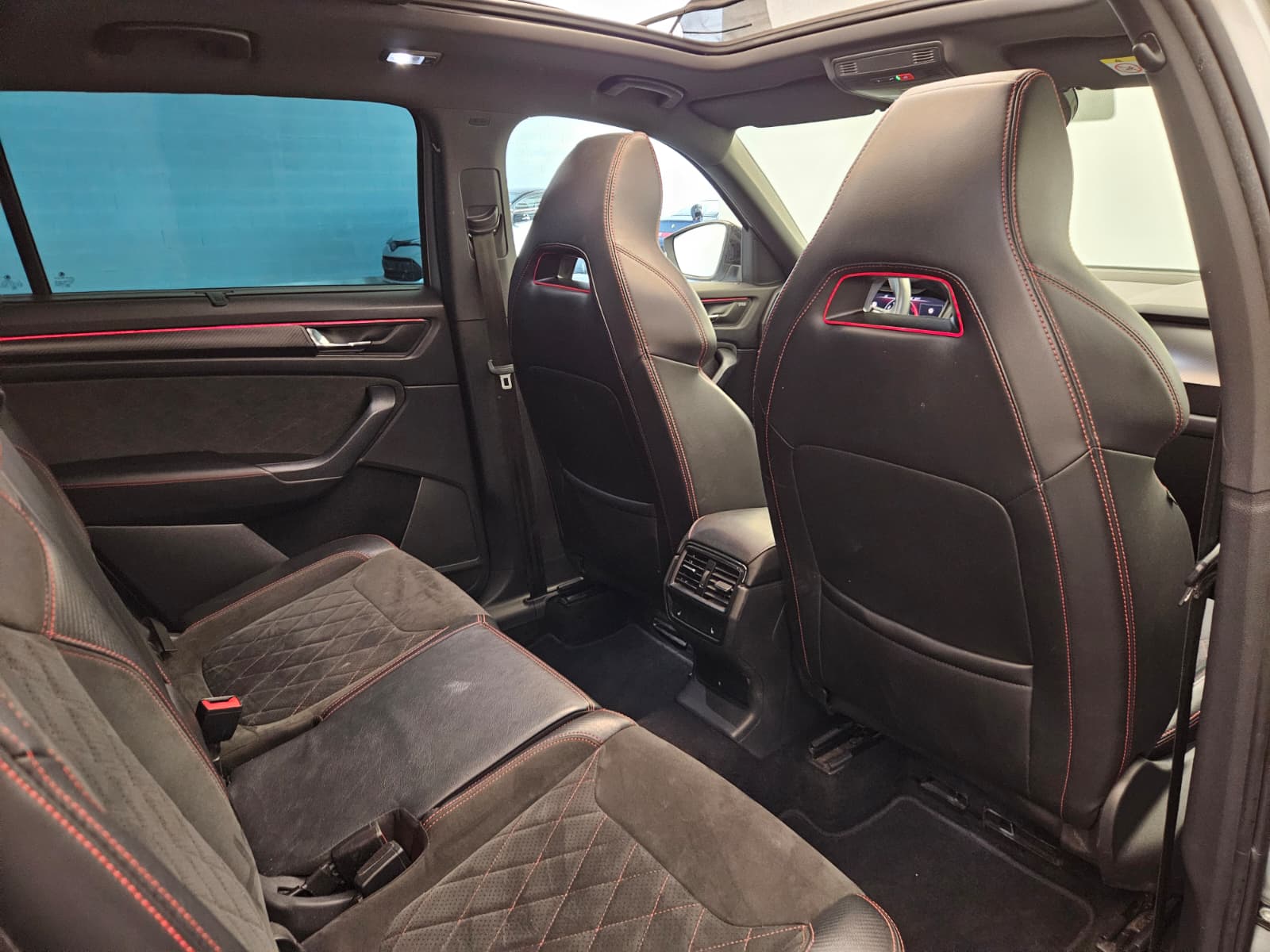 SKODA Kodiaq 2.0 Bi-TDI SCR RS 4x4 DSG-image-13