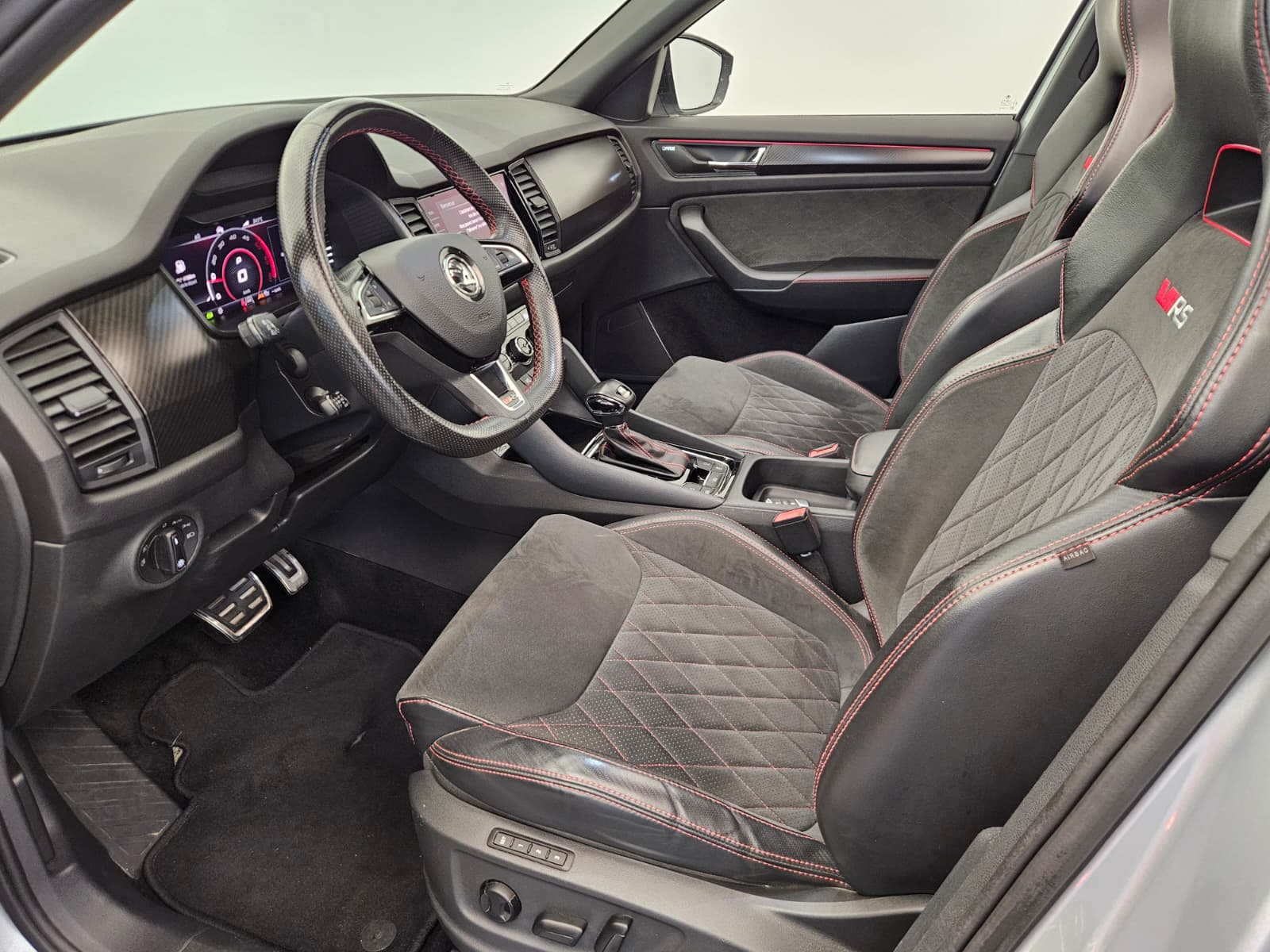 SKODA Kodiaq 2.0 Bi-TDI SCR RS 4x4 DSG-image-10