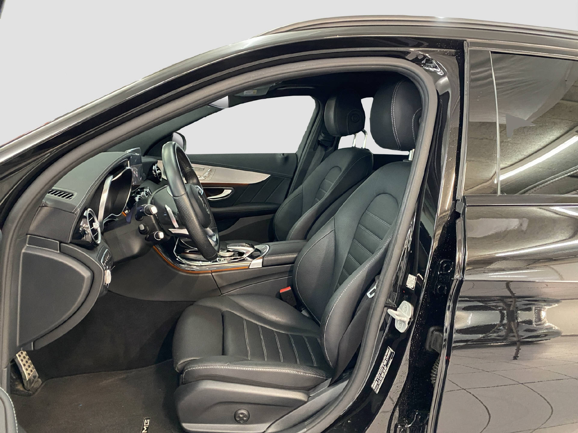 MERCEDES-BENZ C 400 AMG Line 4MATIC Kombi-image-6