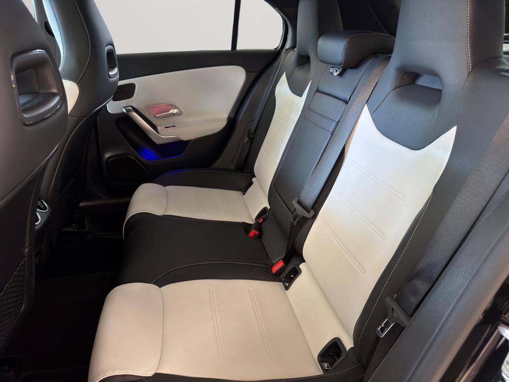 Image MERCEDES-BENZ A-250 A 250e AMG Line