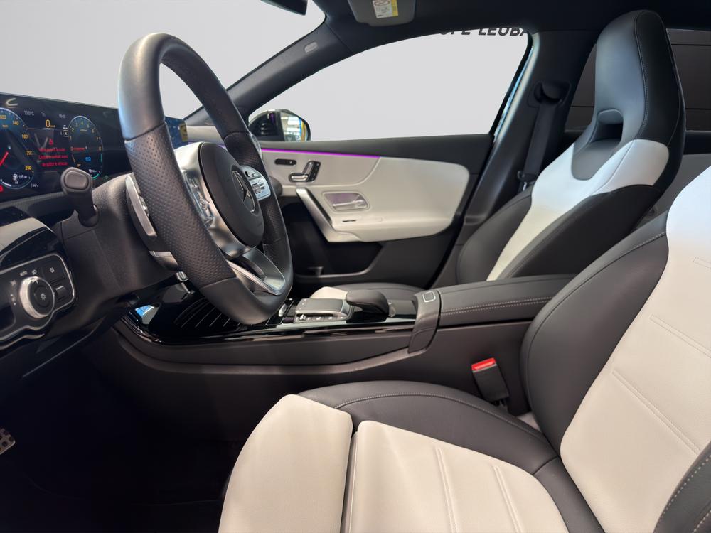 MERCEDES-BENZ A 250e AMG Line-image-6