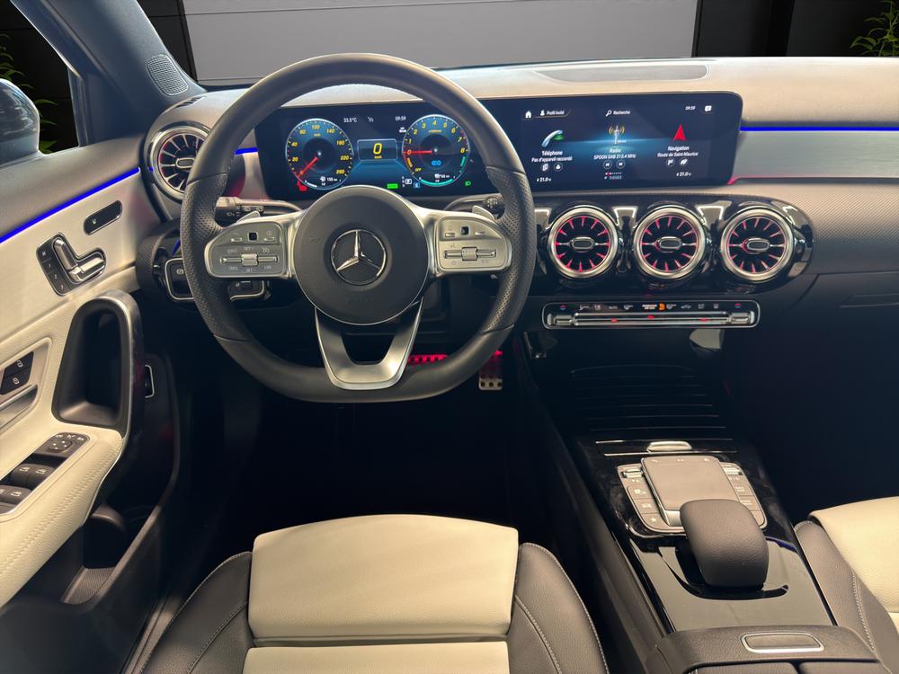 MERCEDES-BENZ A 250e AMG Line-image-9