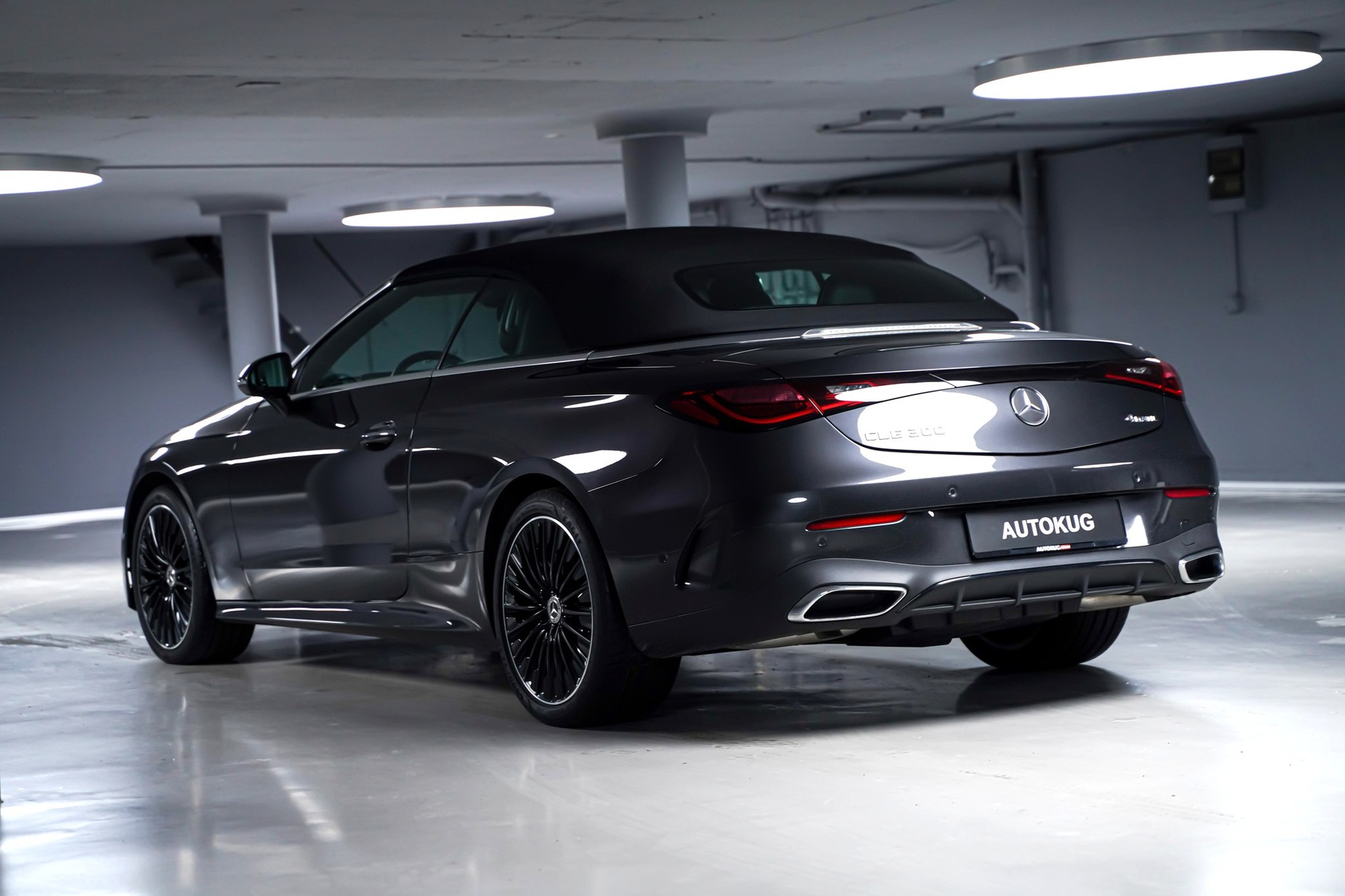 MERCEDES-BENZ CLE 300 Cabrio AMG Line 4Matic 9G-Tronic-image-6