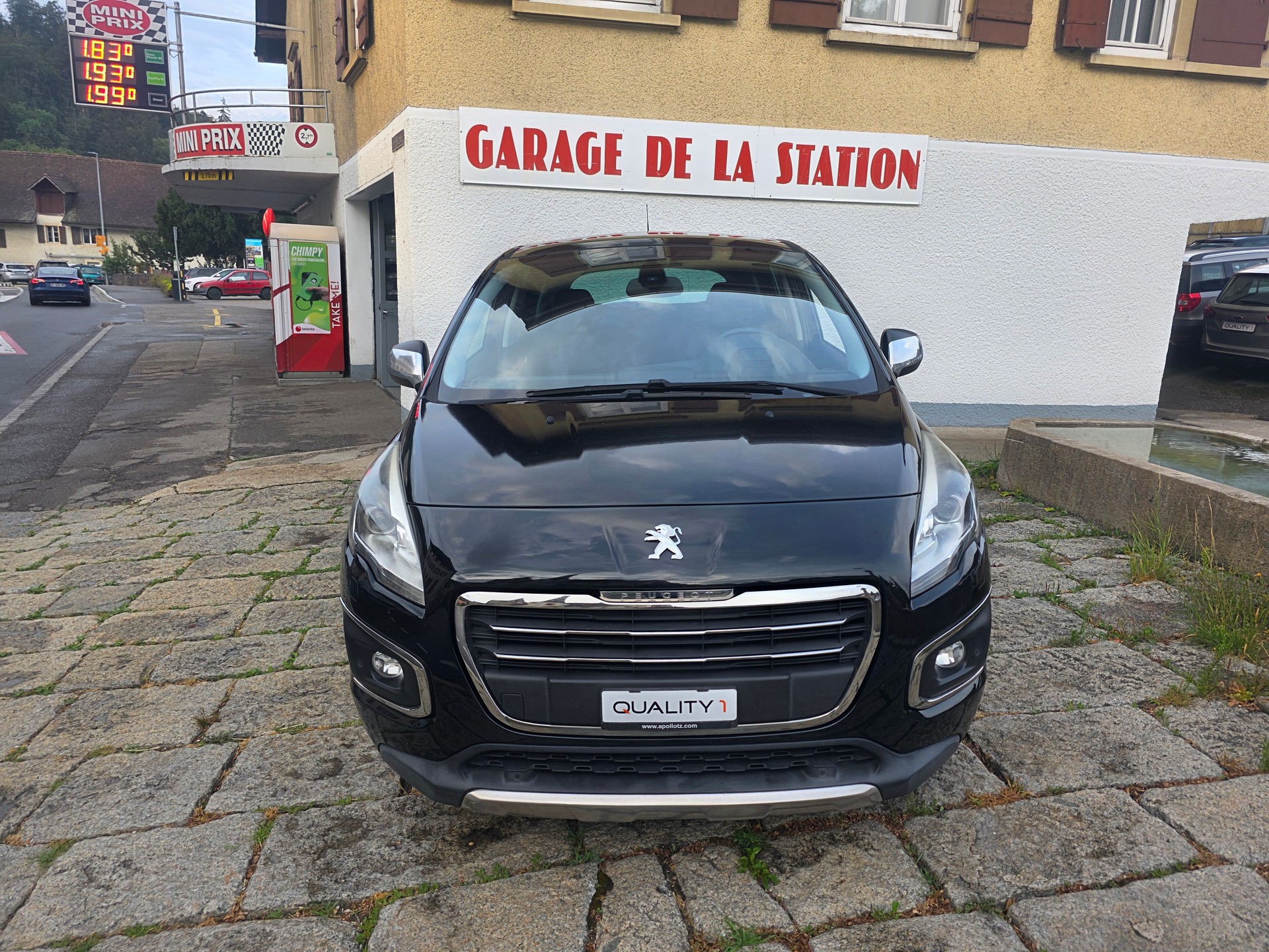 PEUGEOT 3008 2.0 Blue HDI Allure-image-1