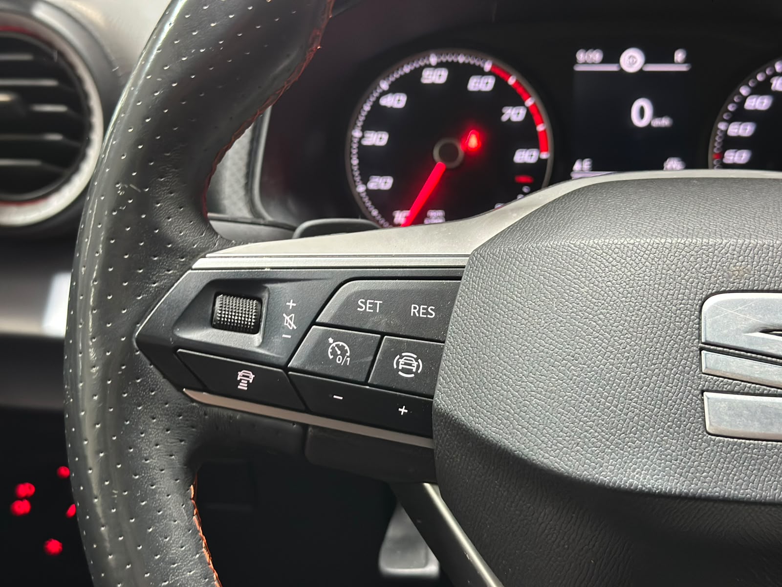 SEAT Ibiza 1.0 EcoTSI FR DSG-image-9