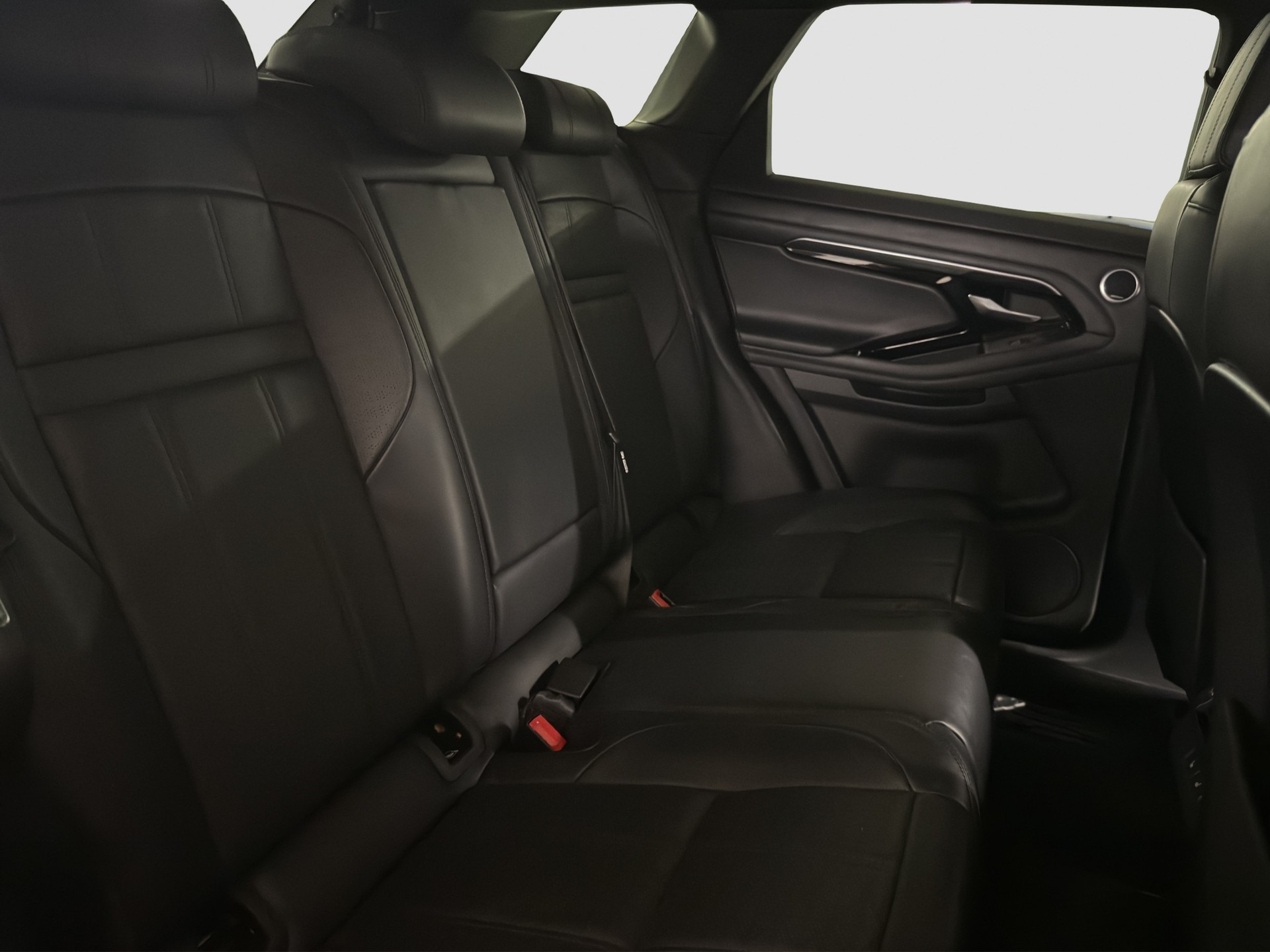 LAND ROVER Range Rover Evoque 2.0 T 300 R-Dynamic HSE-image-11