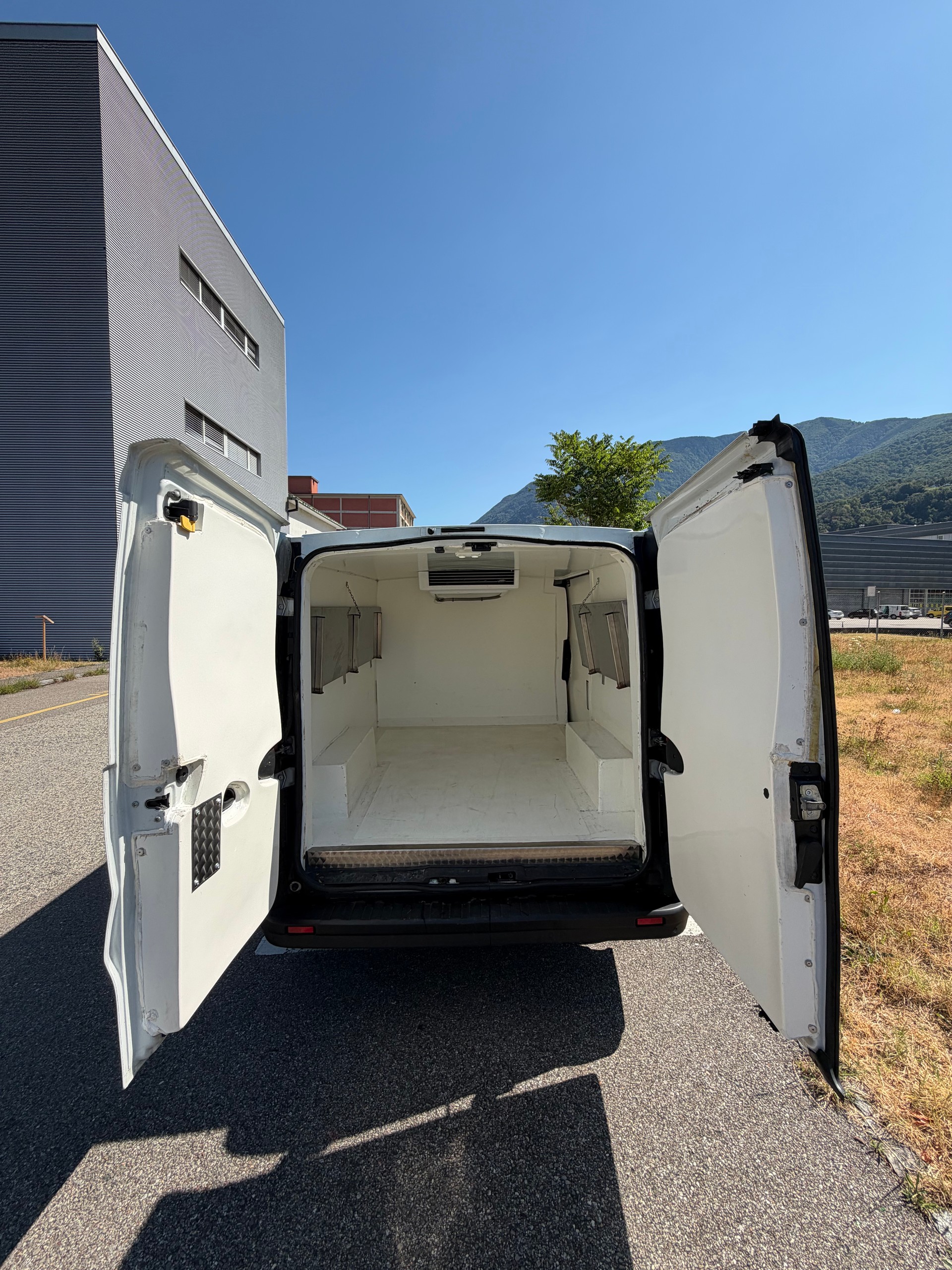 RENAULT 1.6 dCi 95 Cassone Frigorifero-image-3