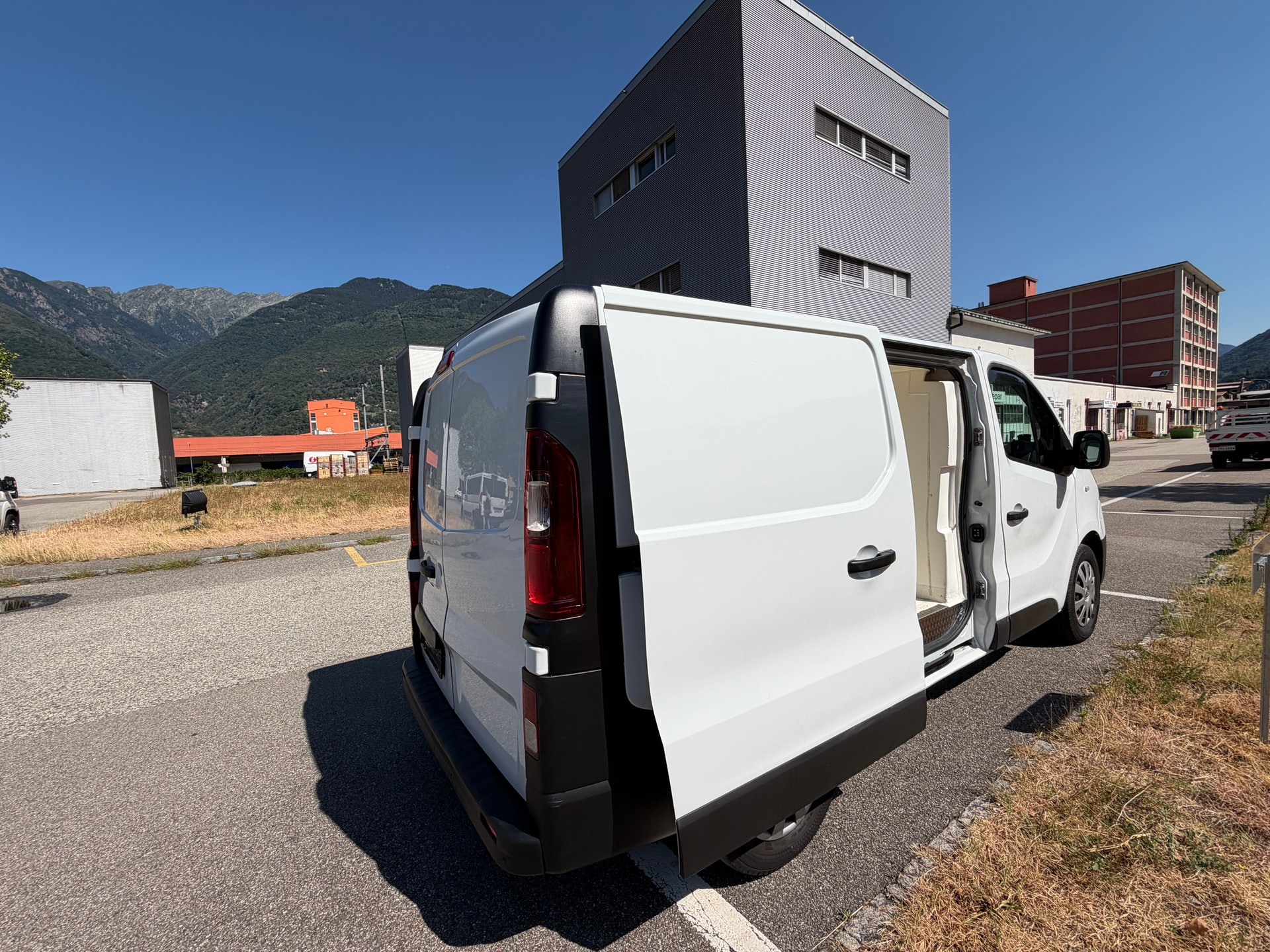 RENAULT 1.6 dCi 95 Cassone Frigorifero-image-4
