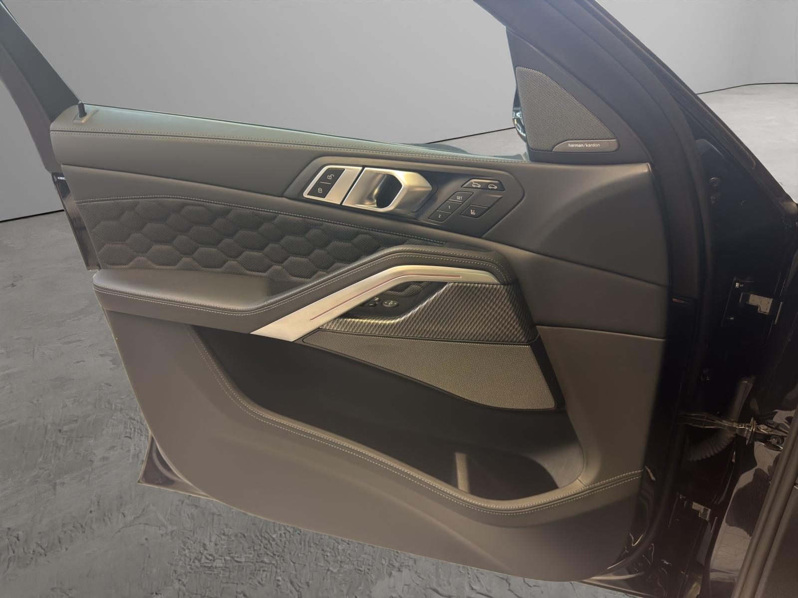 BMW X6 M Competition-image-11