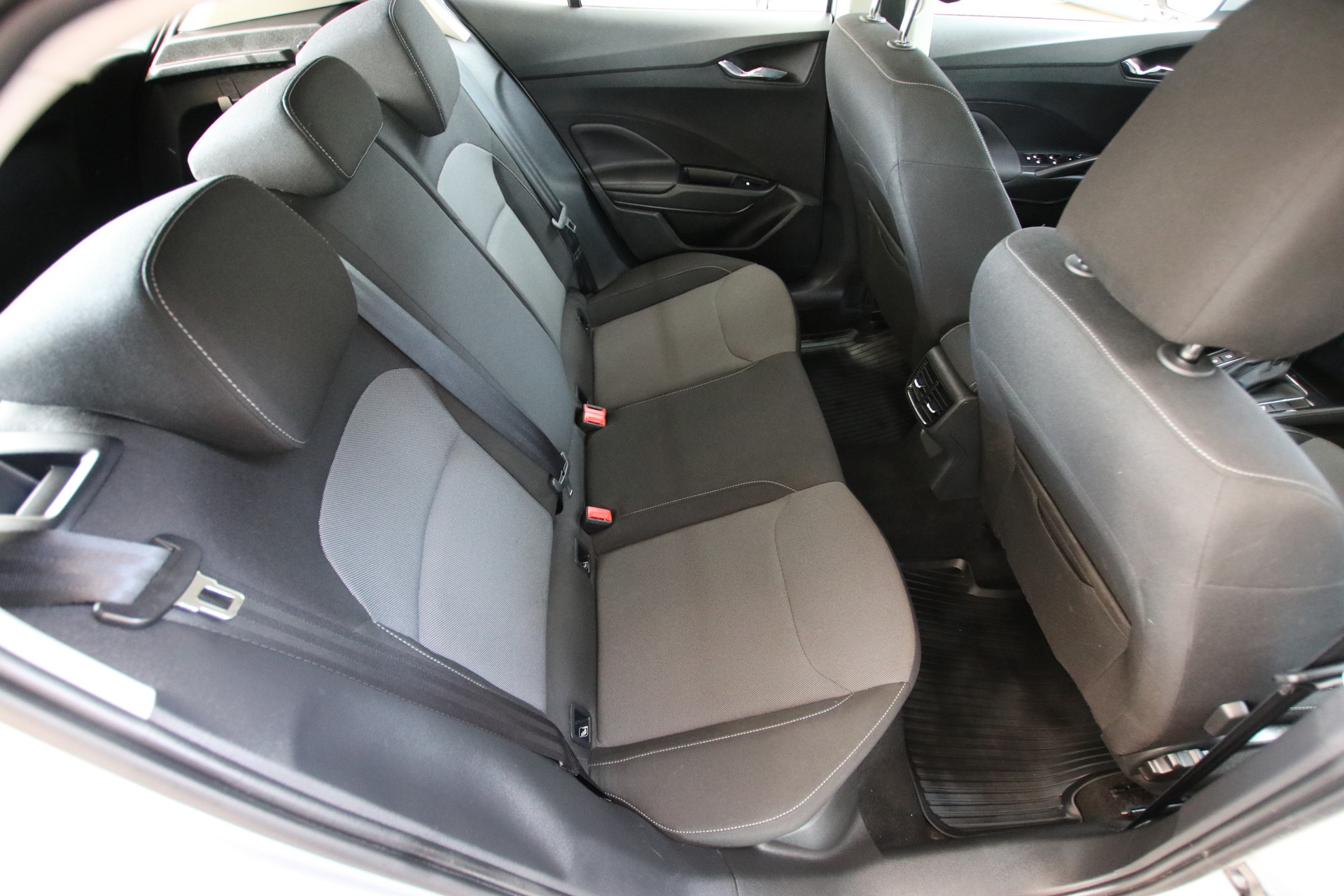SKODA Fabia 1.0 TSI Dynamic DSG *Werksgarantie bis 12.2029*-image-14