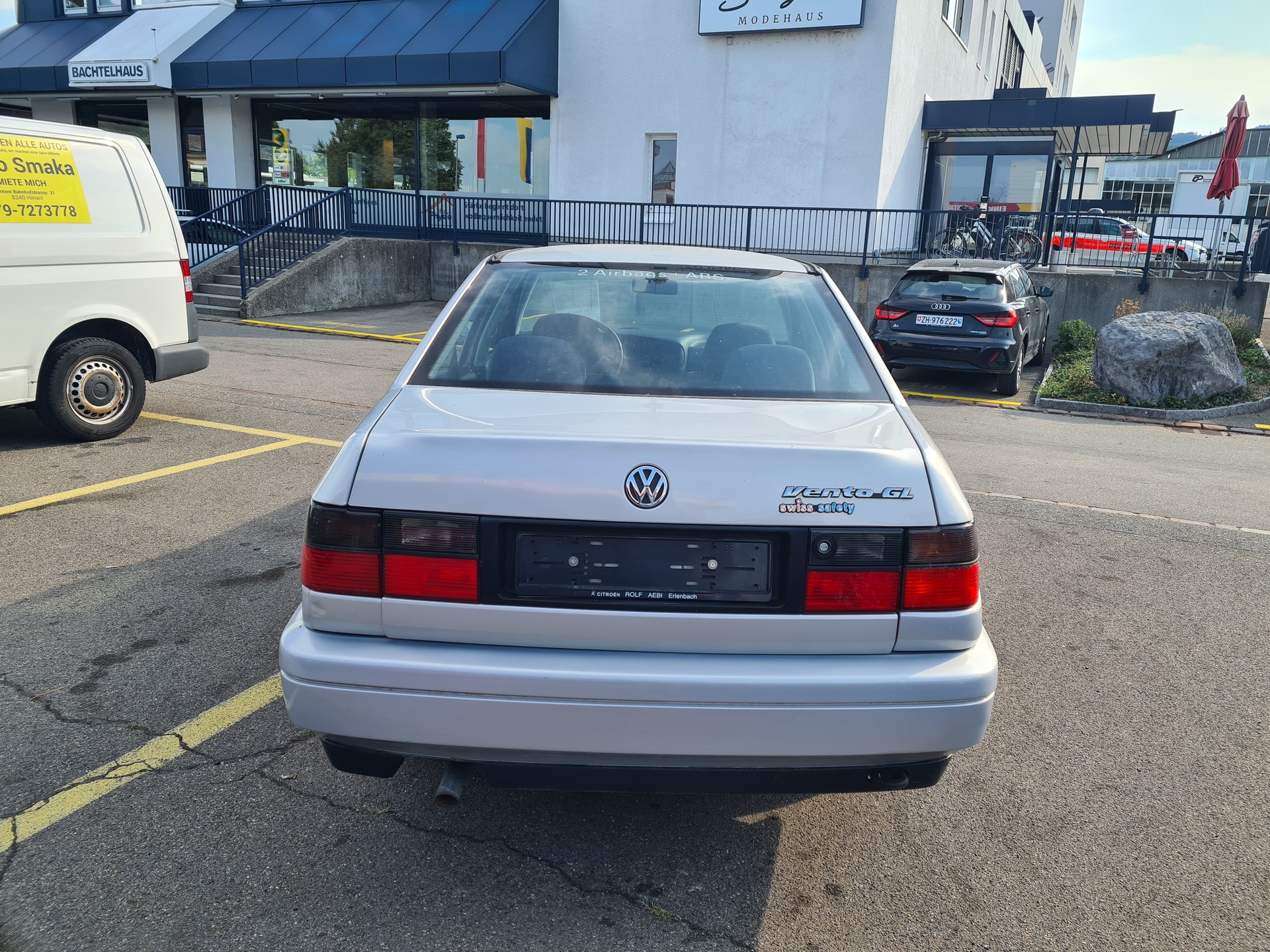 VW Vento 2000 GL Safety-showroom-element-3