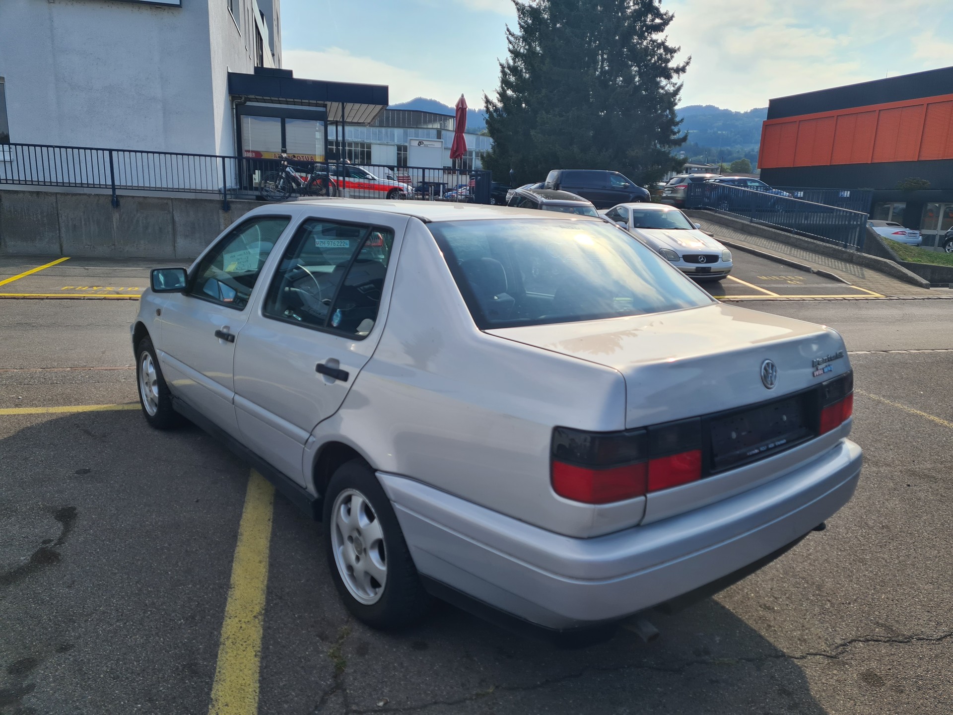 VW Vento 2000 GL Safety-image-4