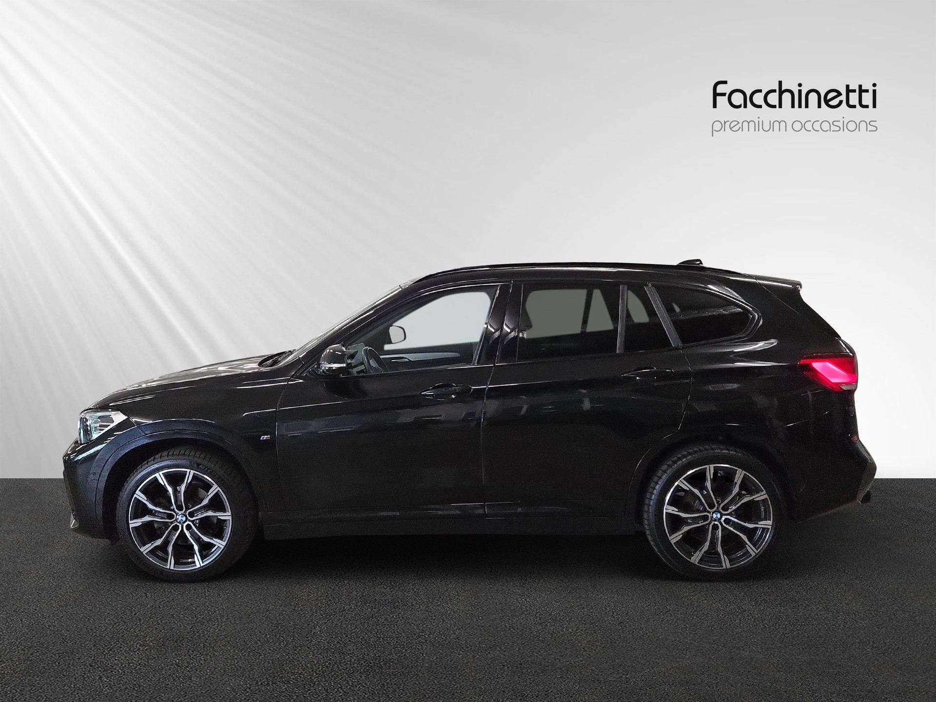 BMW X1 sDrive 18i Steptronic DSK-image-1