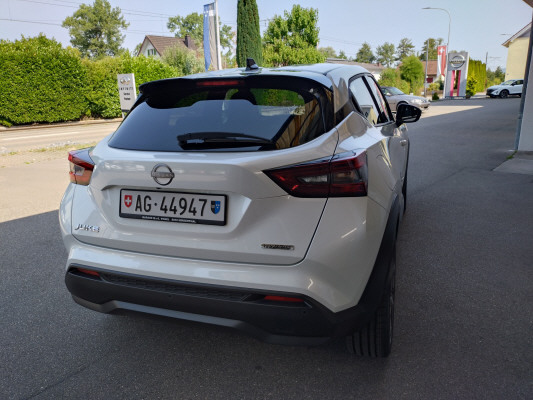 NISSAN Juke 1.6 FHEV Tekna-showroom-element-2