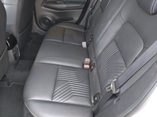 NISSAN Juke 1.6 FHEV Tekna-image-5