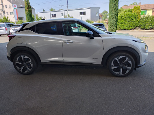 NISSAN Juke 1.6 FHEV Tekna-showroom-element-3