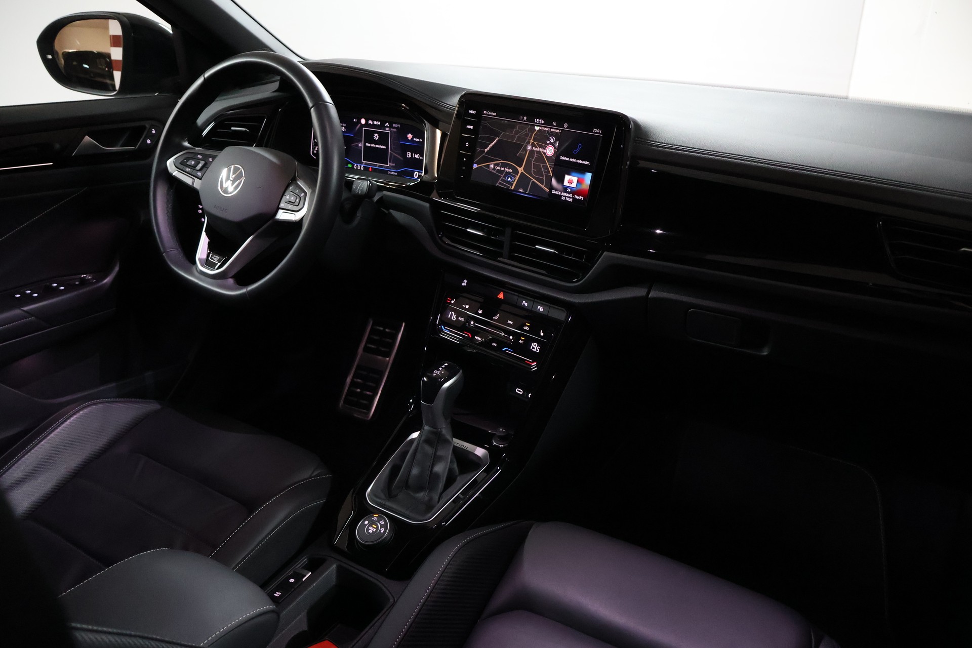 VW T-Roc 2.0 TSI R-Line DSG 4Motion-image-14