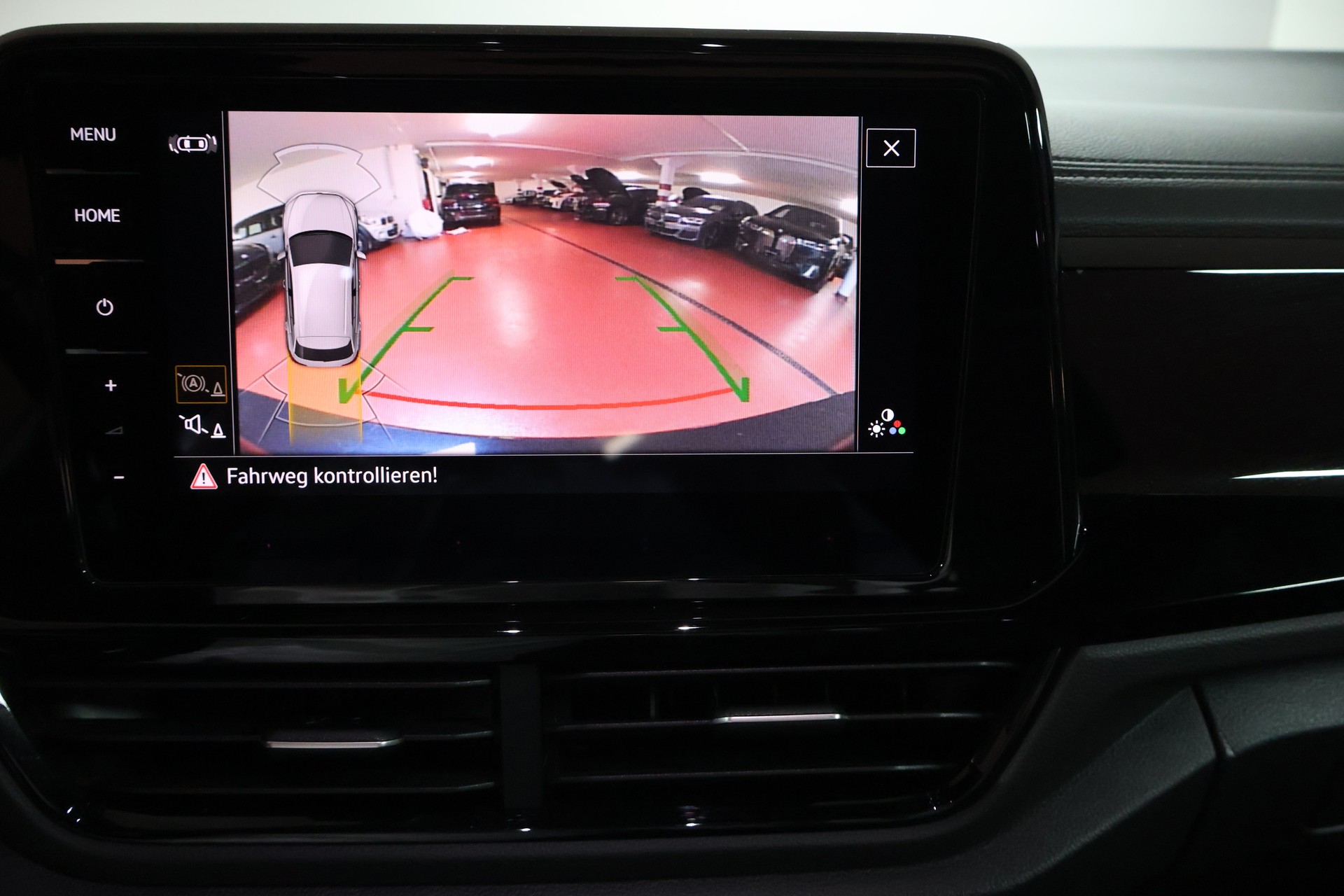 VW T-Roc 2.0 TSI R-Line DSG 4Motion-image-17