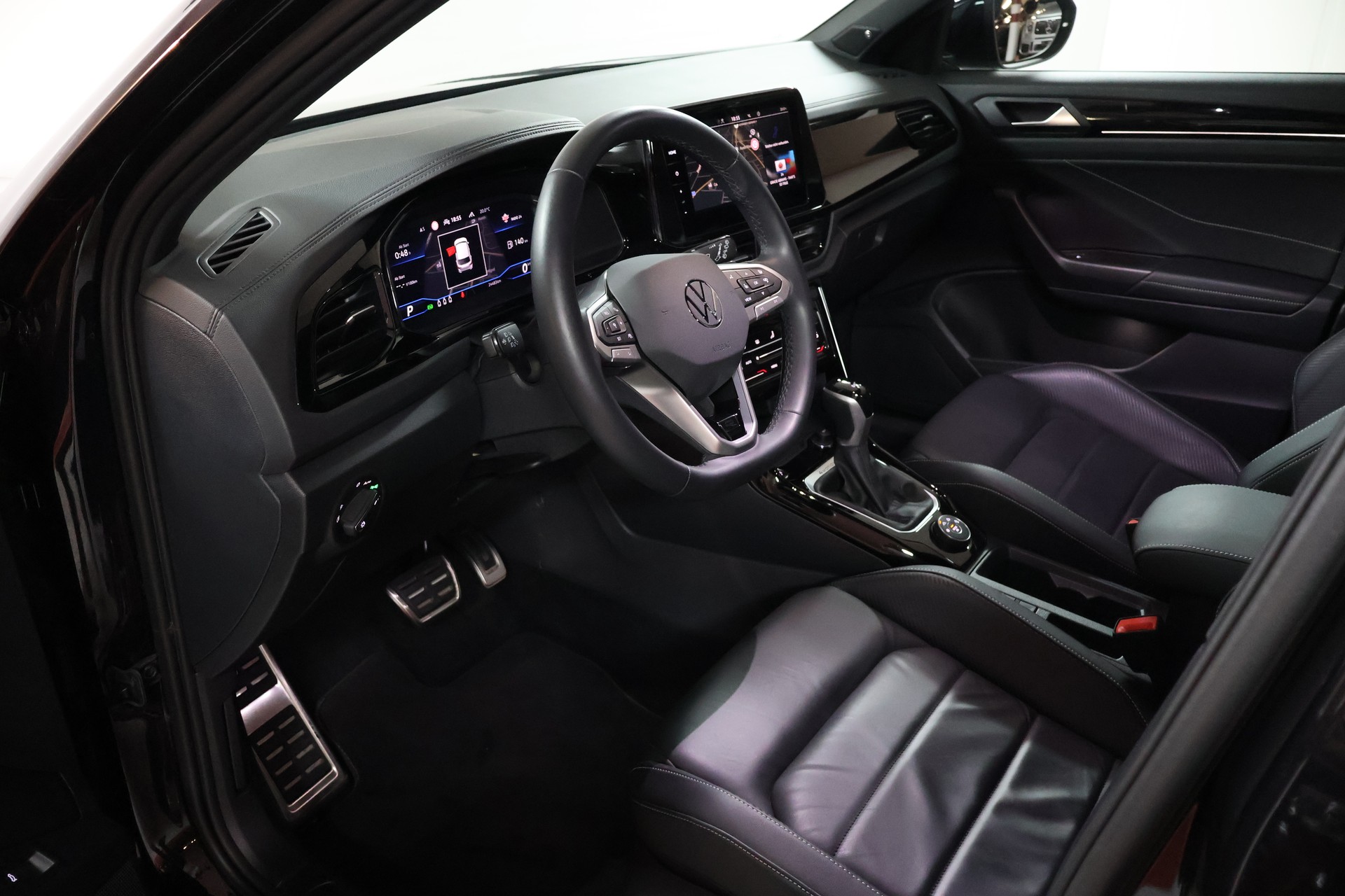 VW T-Roc 2.0 TSI R-Line DSG 4Motion-image-15